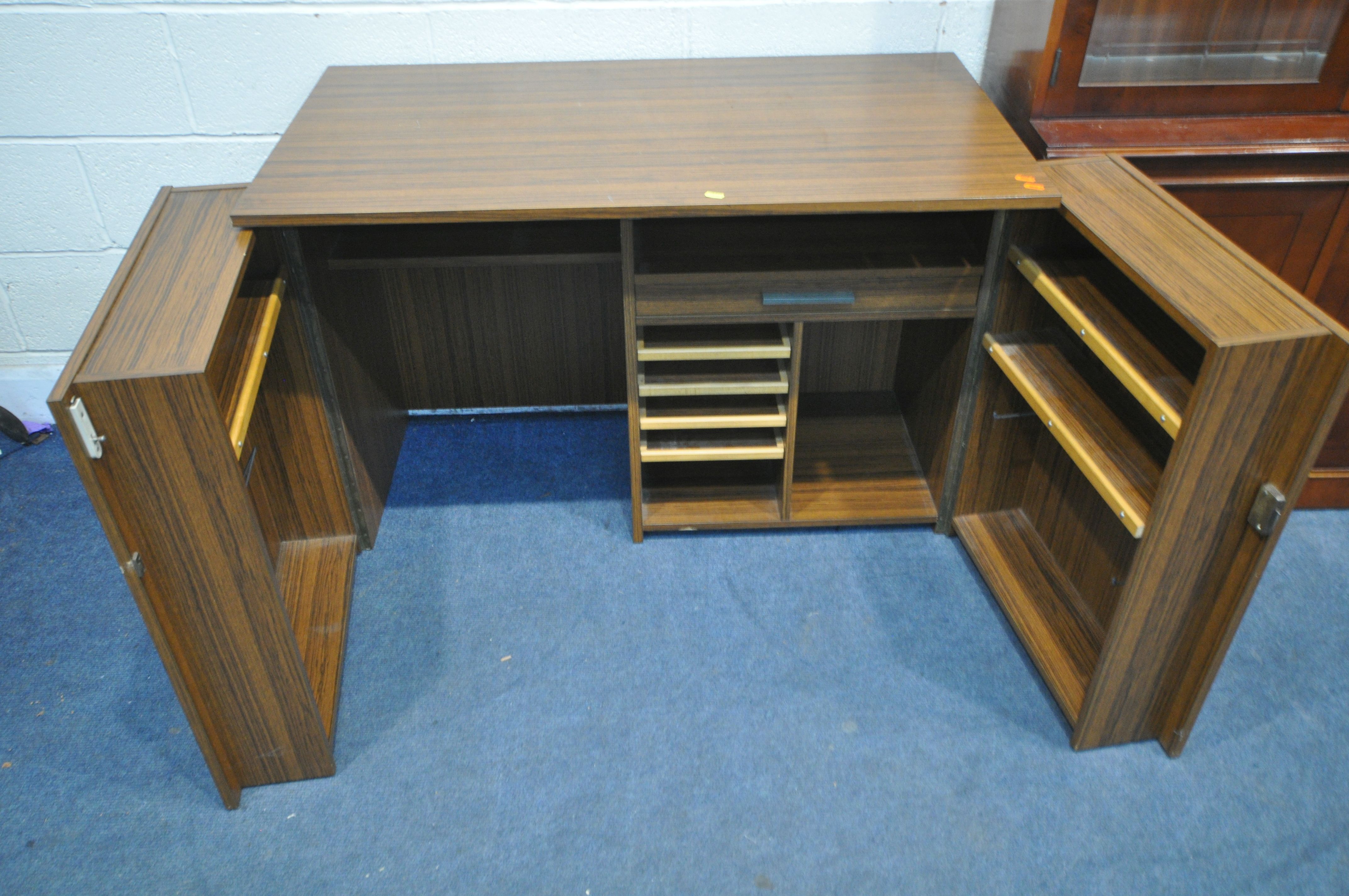 A MODERN DOUBLE DOOR DESK, fitted with an arrangement of drawers and shelving, width 110cm x depth - Bild 2 aus 5