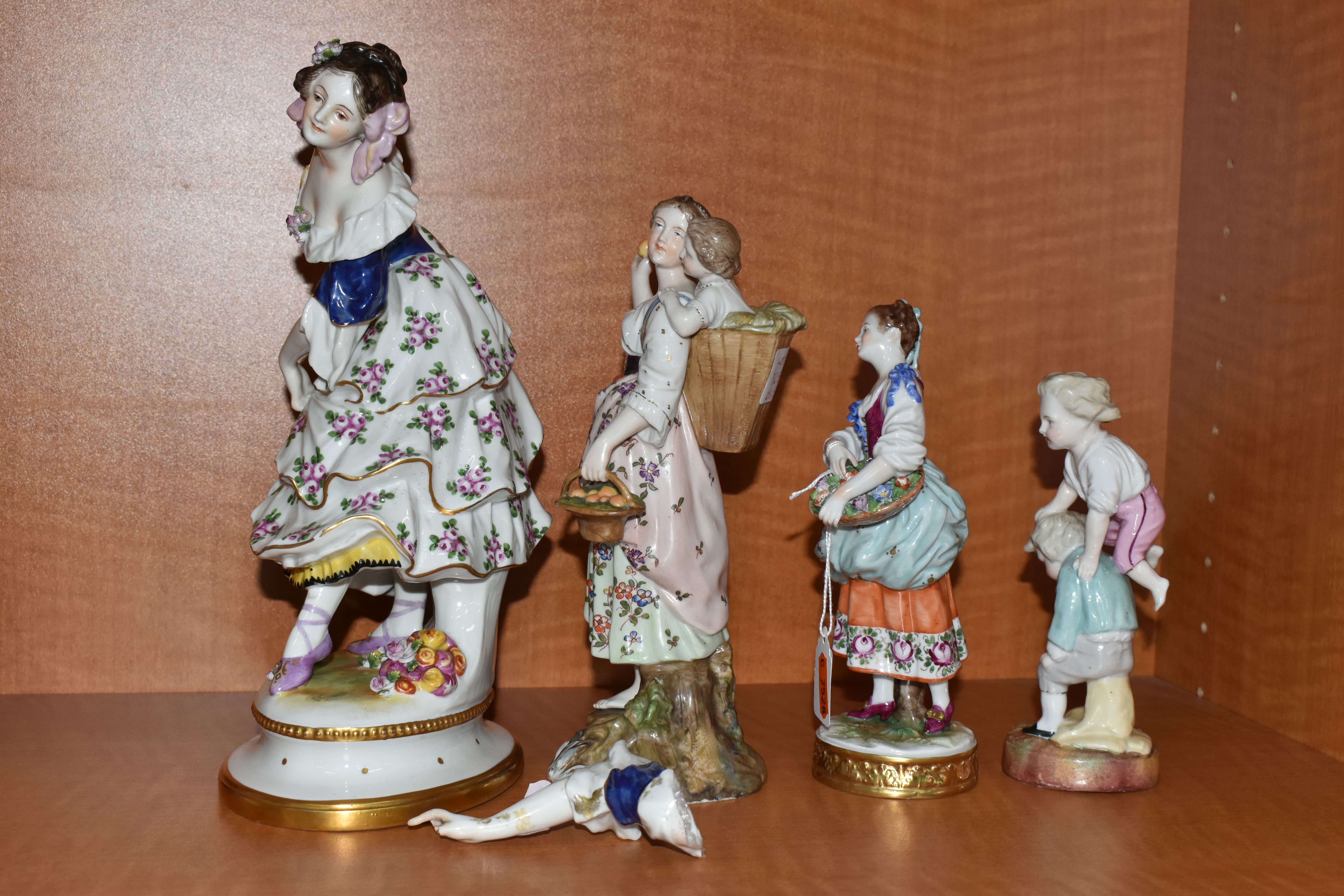 THREE LATE 19TH AND EARLY 20TH CENTURY CONTINENTAL RUDOLSTADT VOLKSTEDT PORCELAIN FIGURES AND - Image 7 of 10