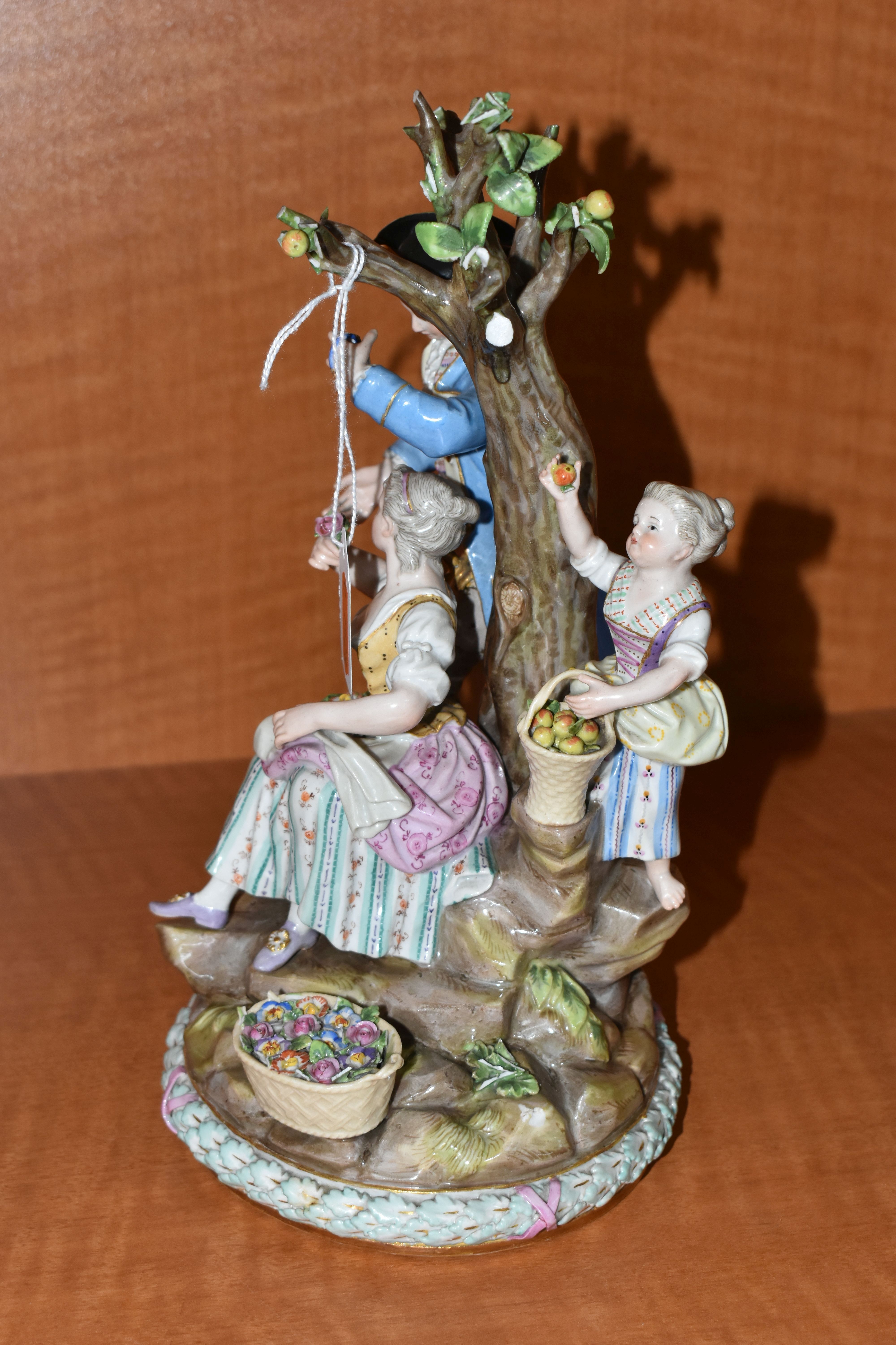 A LATE 19TH CENTURY MEISSEN PORCELAIN FIGURE GROUP OF A COURTING COUPLE BENEATH A TREE WITH FLOWERS, - Image 7 of 10