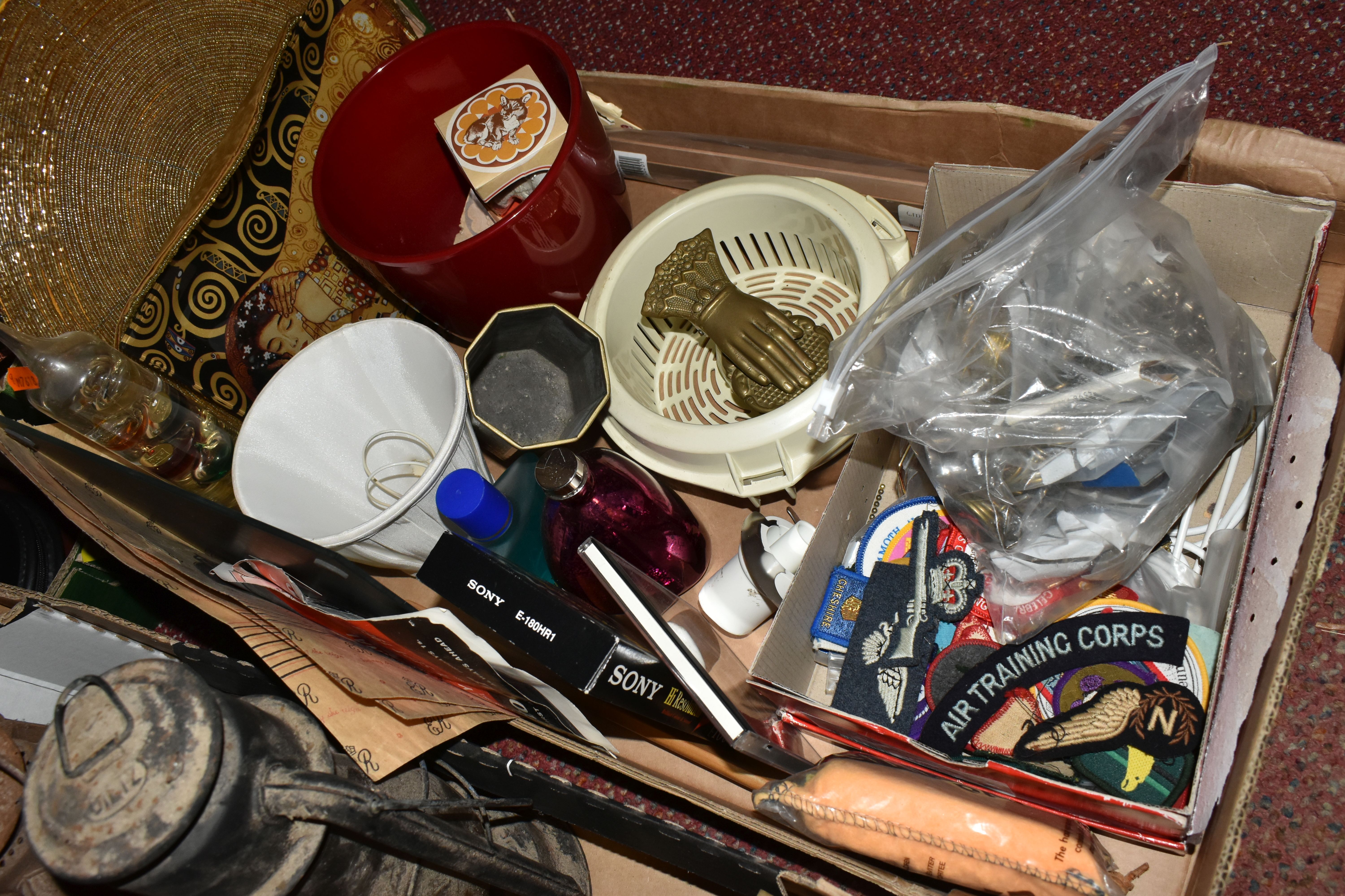 SIX BOXES AND LOOSE MISCELLANEOUS HOME WARES, to include a Sherwood Hampers creel style hamper - Image 7 of 8