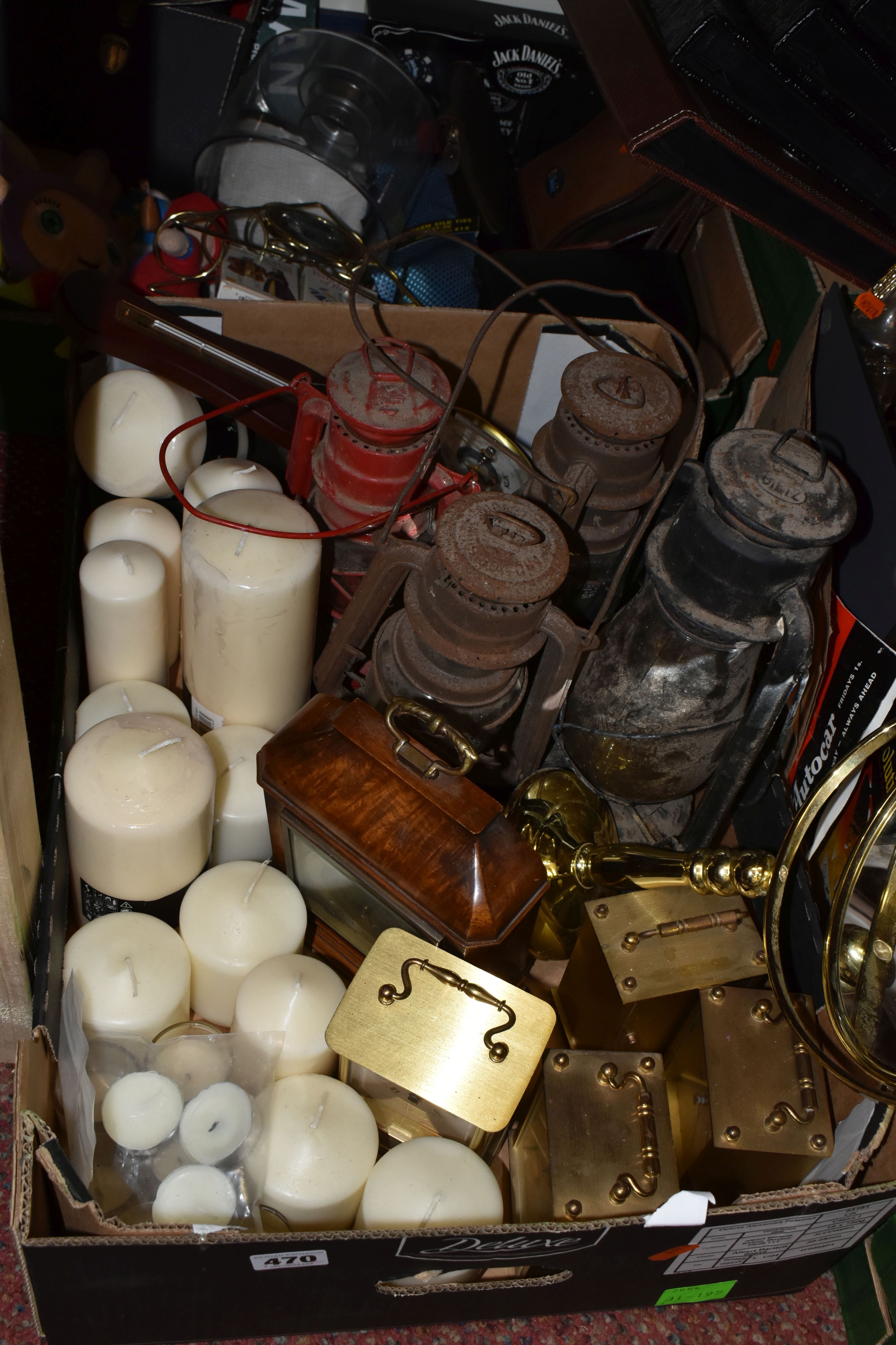 SIX BOXES AND LOOSE MISCELLANEOUS HOME WARES, to include a Sherwood Hampers creel style hamper - Image 6 of 8