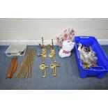 A BOX CONTAINING A SELECTION OF BRASS LIGHT FITTINGS, two table lamps, a small quantity of furniture