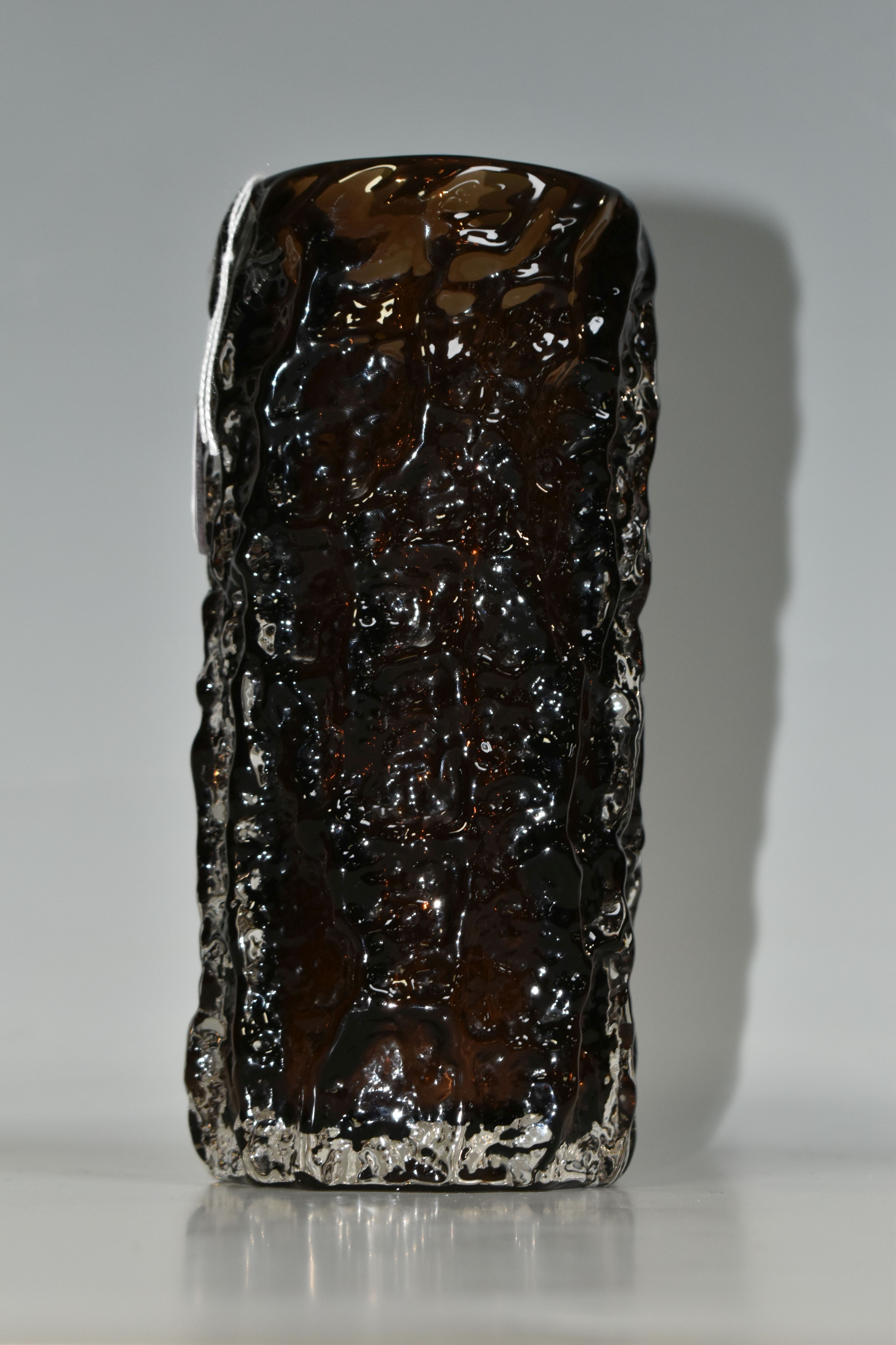 A WHITEFRIARS GEOFFREY BAXTER BARK VASE, in cinnamon, height 18.5cm (1) (Condition Report: appears - Image 3 of 5