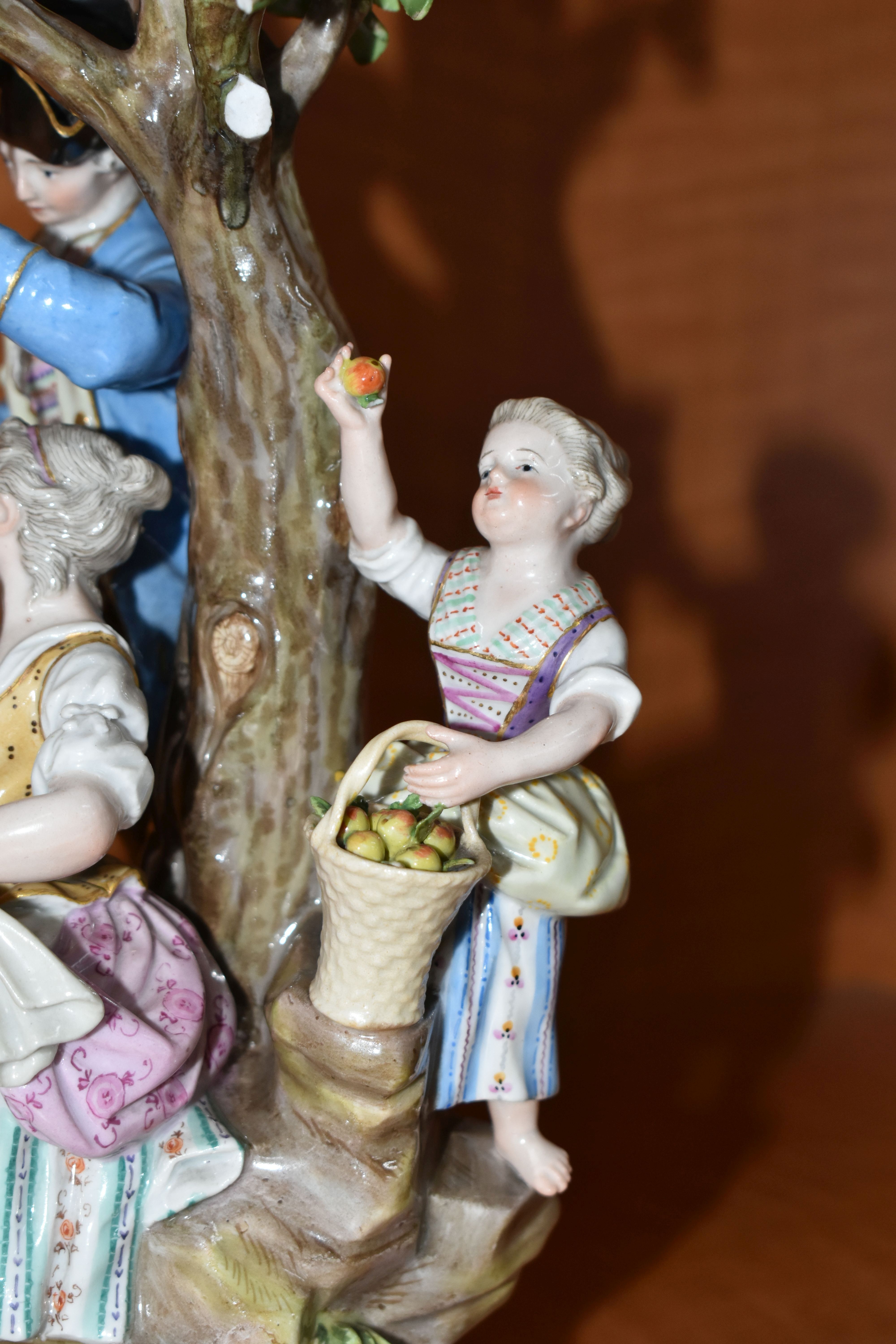 A LATE 19TH CENTURY MEISSEN PORCELAIN FIGURE GROUP OF A COURTING COUPLE BENEATH A TREE WITH FLOWERS, - Image 8 of 10