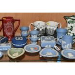 A GROUP OF WEDGWOOD AND OTHER CERAMICS, comprising two Portmeirion Susan Williams-Ellis design