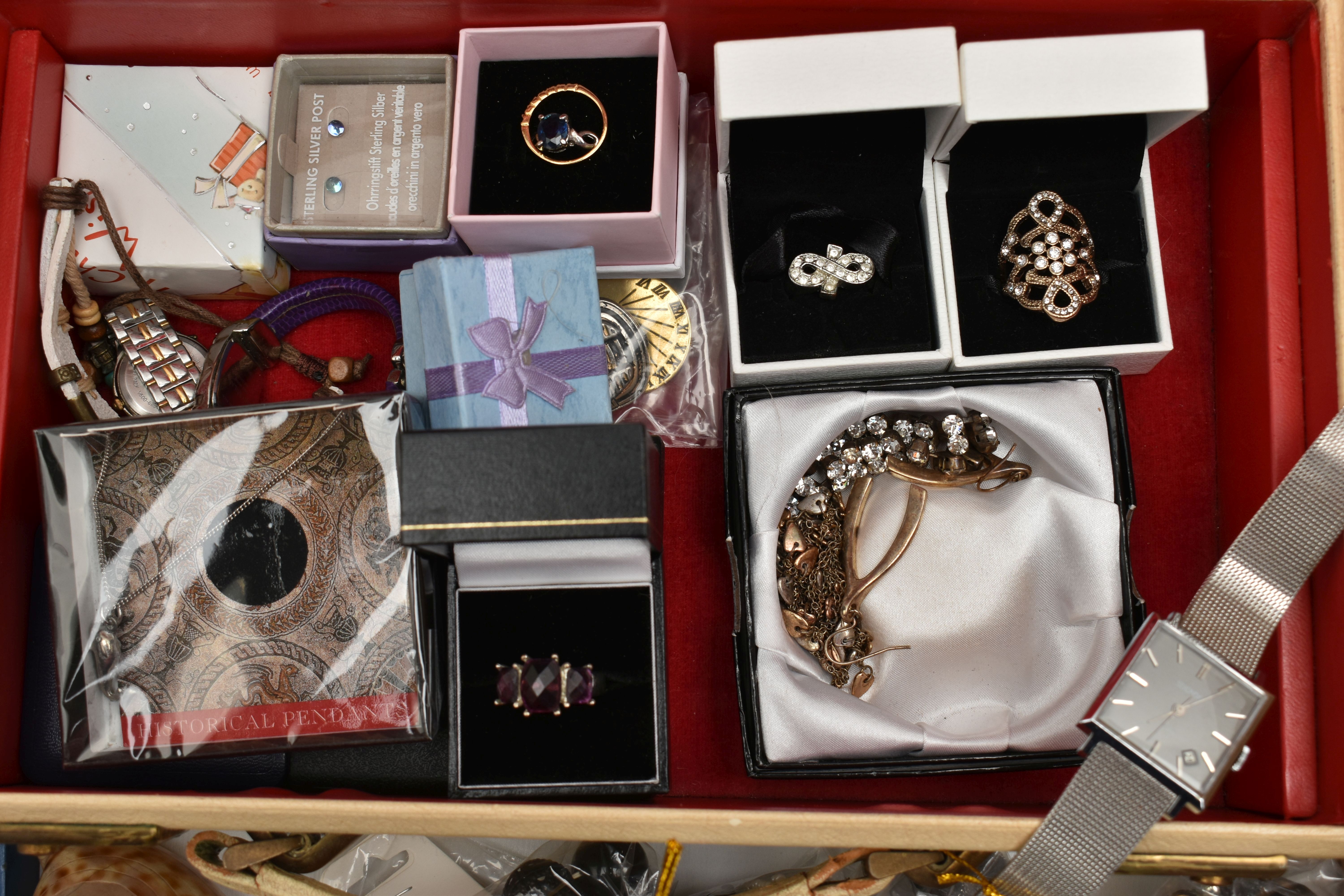 A BOX OF ASSORTED COSTUME JEWELLERY, to include a cream jewellery box with contents, to include - Image 6 of 6