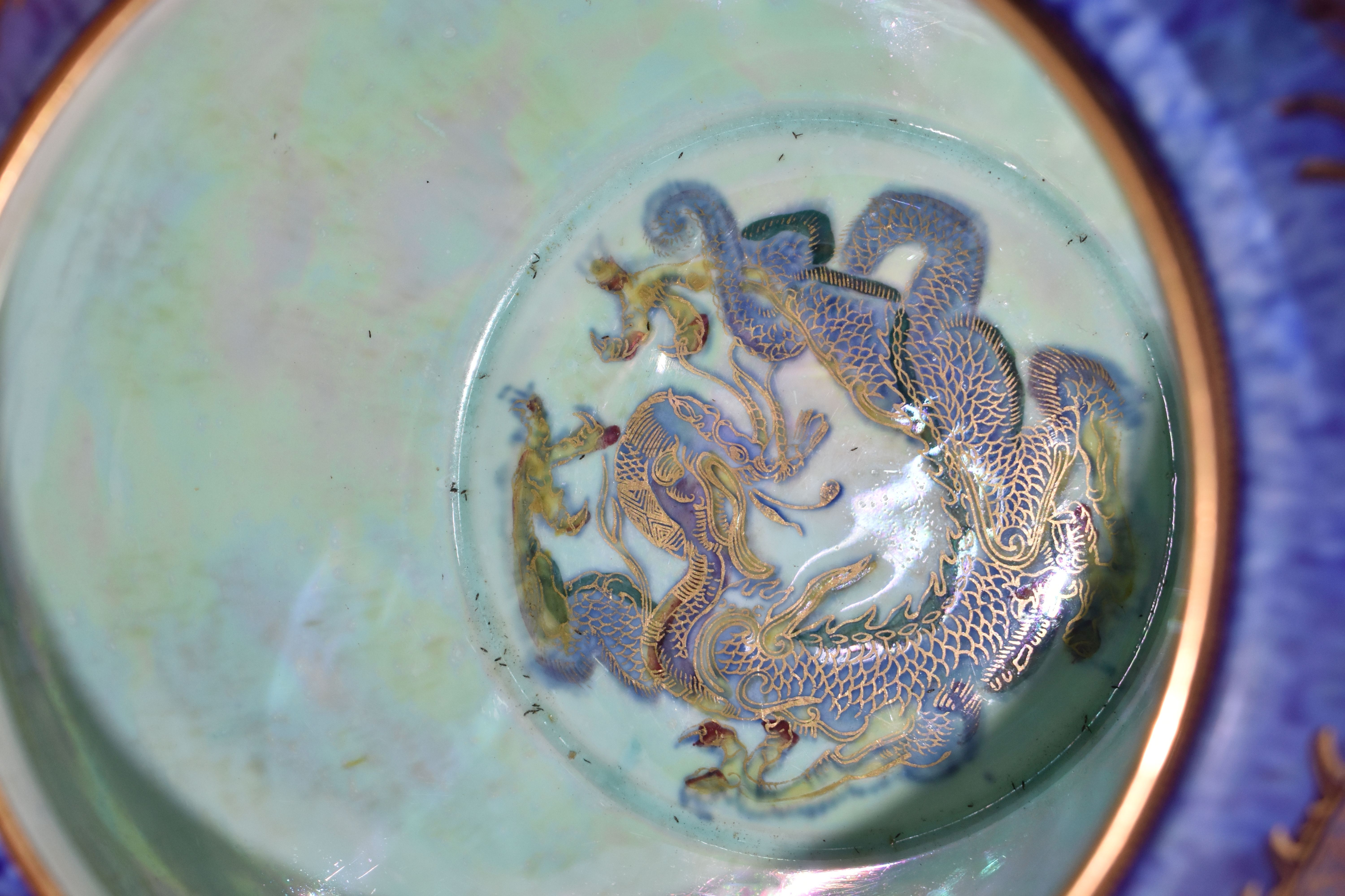 A WEDGWOOD DRAGON LUSTRE GINGER JAR AND COVER, pattern Z4829, the exterior with mottled blue - Image 6 of 9