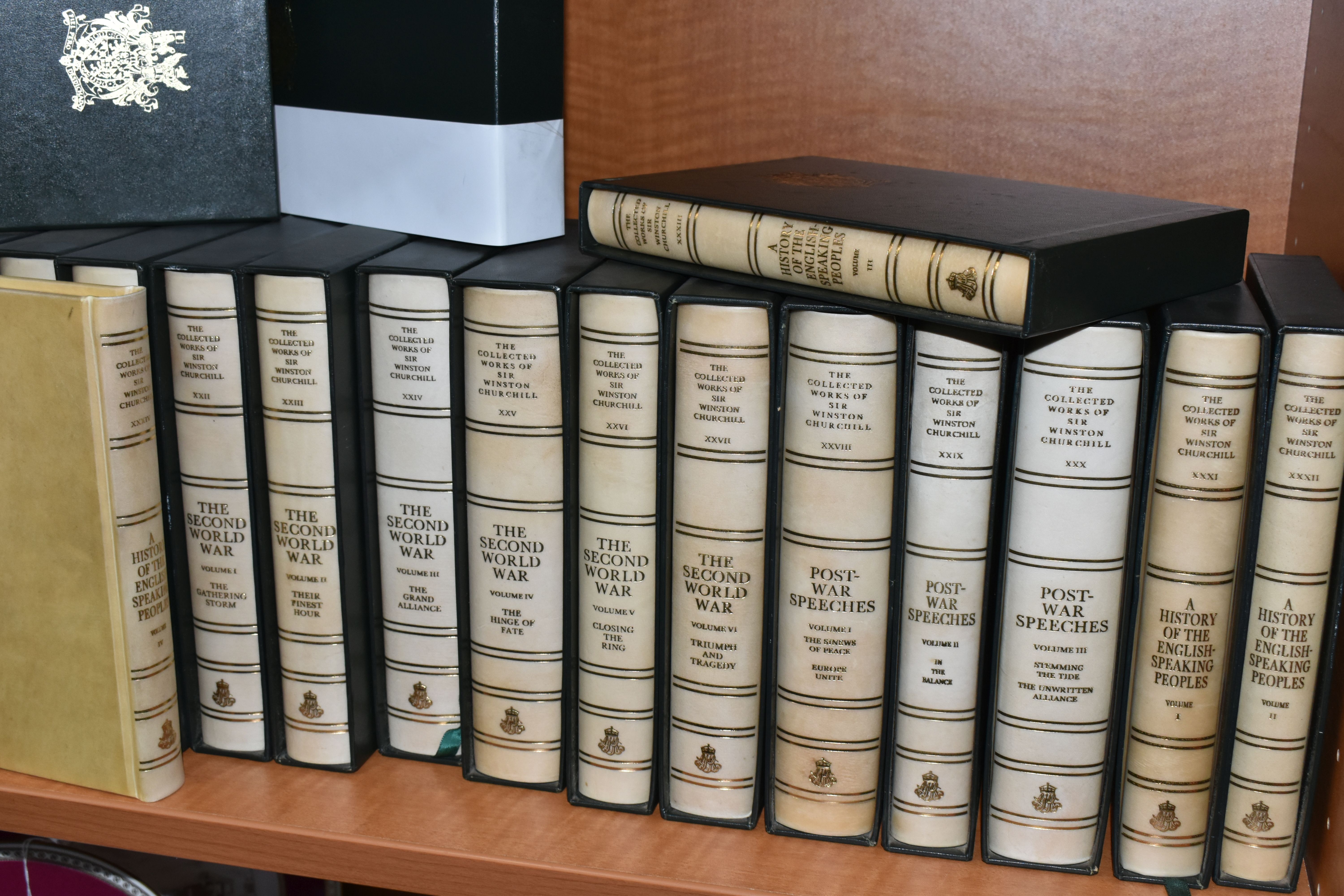 CHURCHILL; WINSTON S. The Collected Works Of Sir Winston Churchill in 34 volumes Centenary Limited - Bild 9 aus 11