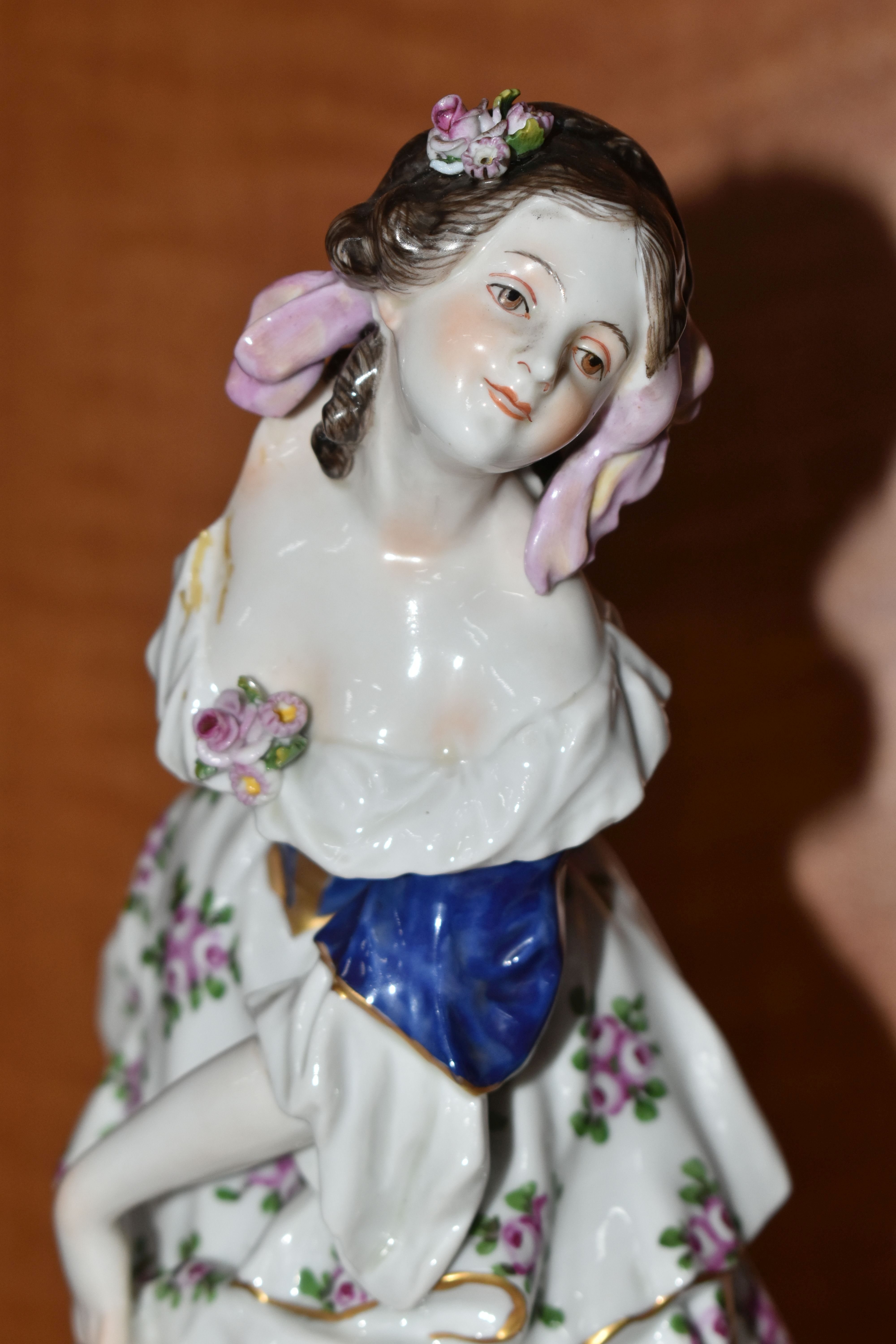 THREE LATE 19TH AND EARLY 20TH CENTURY CONTINENTAL RUDOLSTADT VOLKSTEDT PORCELAIN FIGURES AND - Image 9 of 10