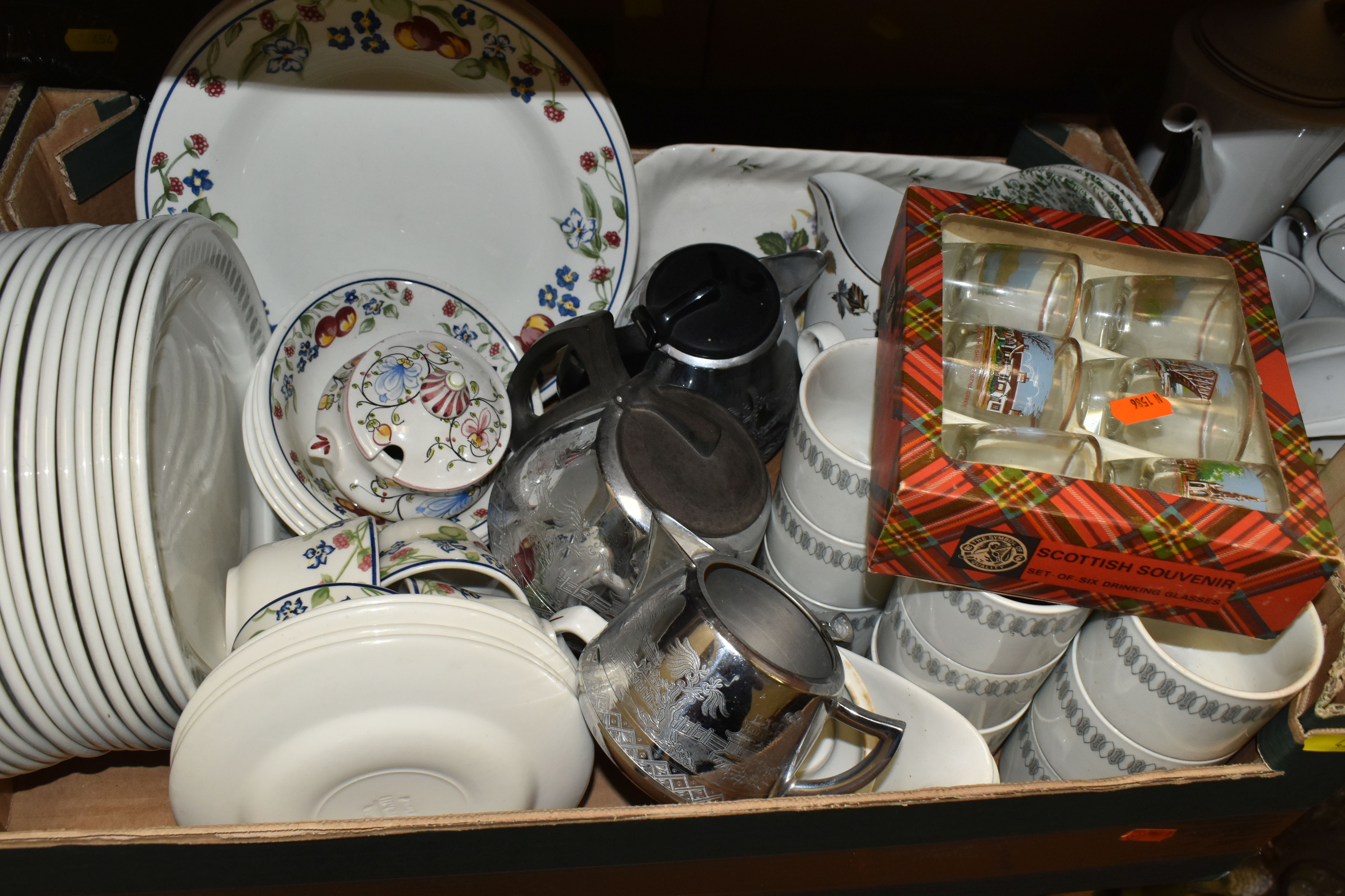 SIX BOXES OF GLASSWARE AND TABLEWARE to include a large variety of 'Royal Doulton' kitchenware in - Image 3 of 7