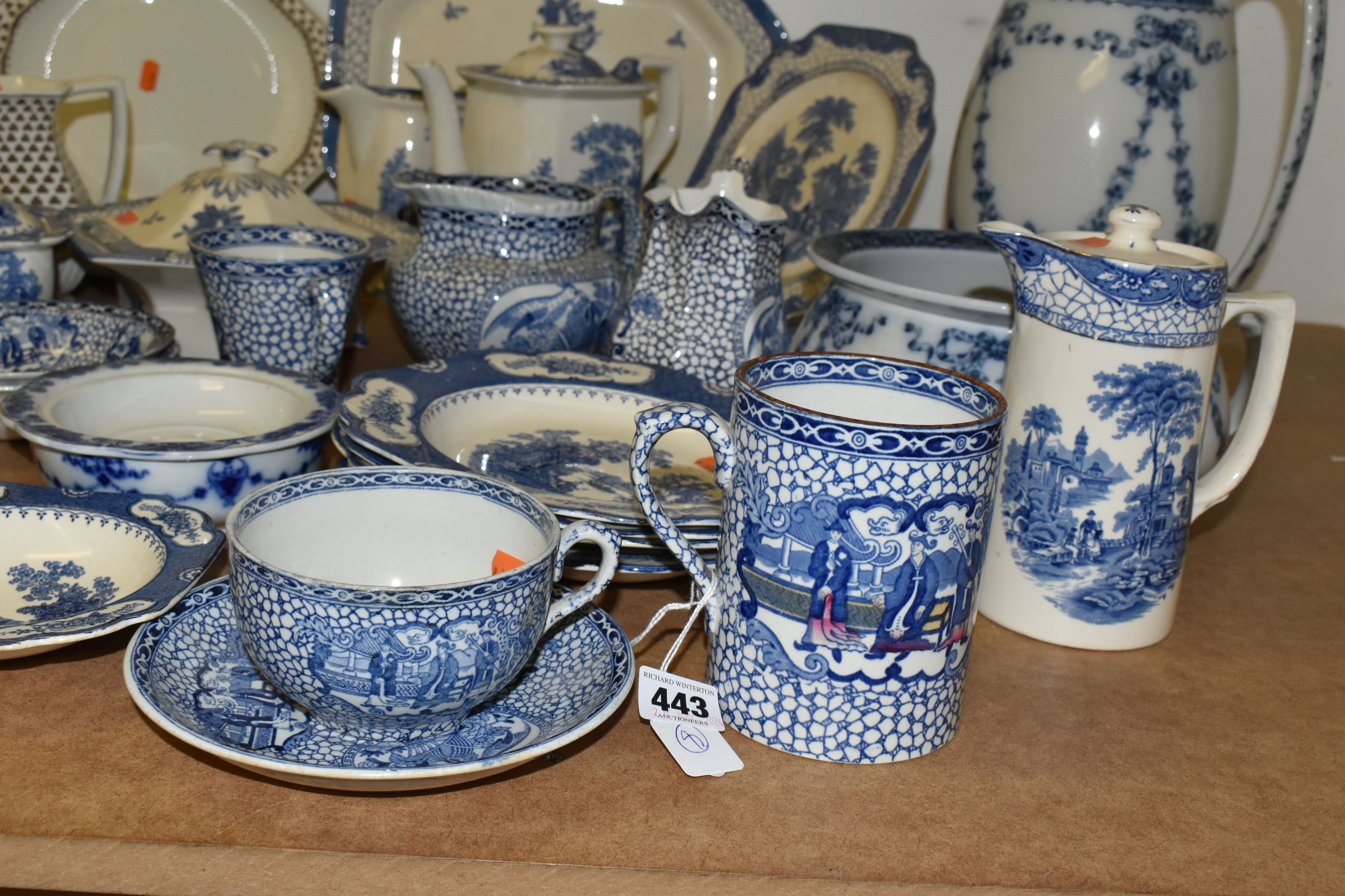 A LARGE QUANTITY OF 'ADAMS' IRONSTONE IN TRADITIONAL BLUE AND WHITE ORIENTAL DESIGNS AND A DINNER - Image 8 of 8