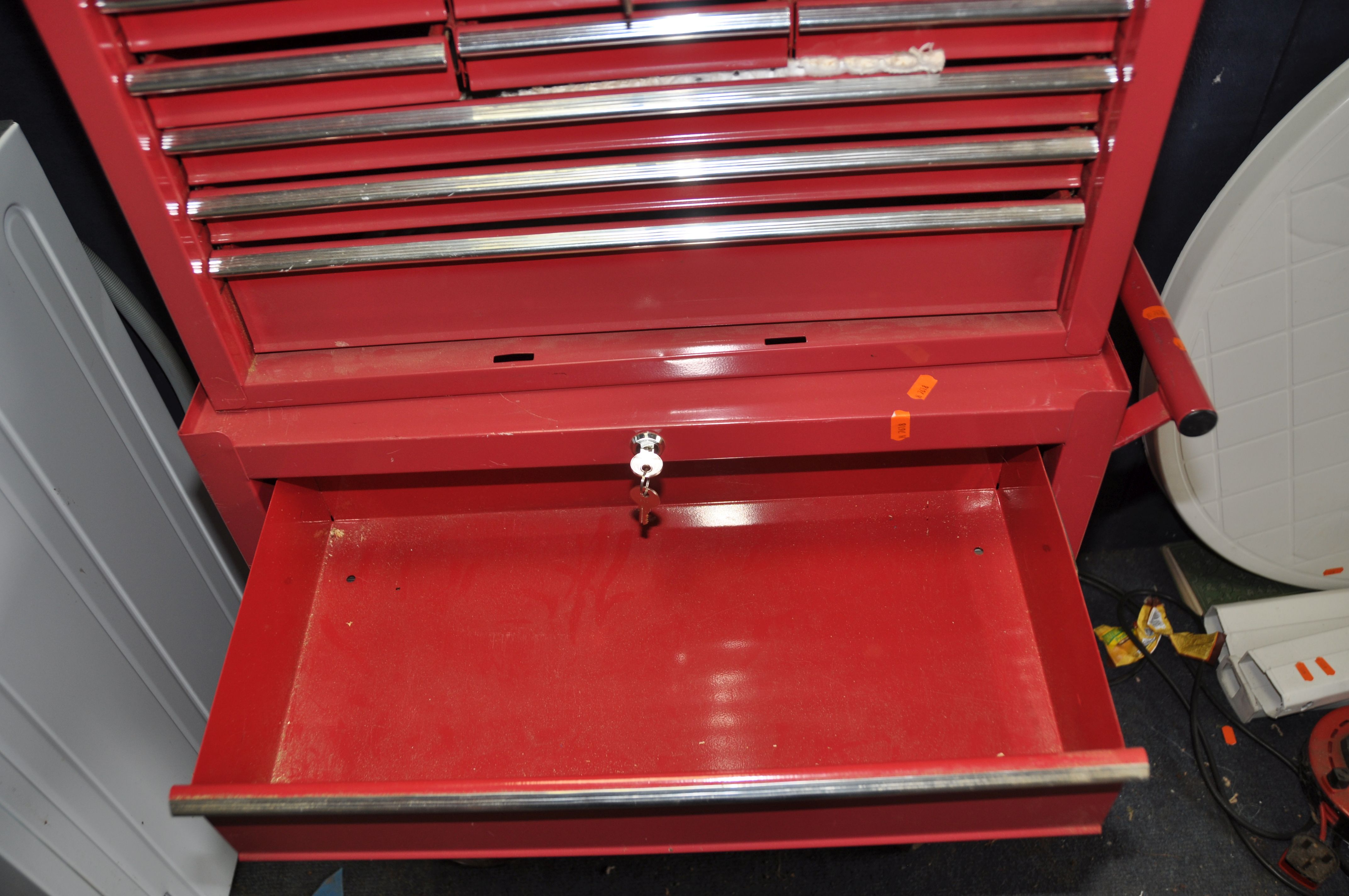 A TWO PIECE MECHANICS TOOLCHEST width 68cm total height 113cm with two pairs of keys - Image 3 of 3