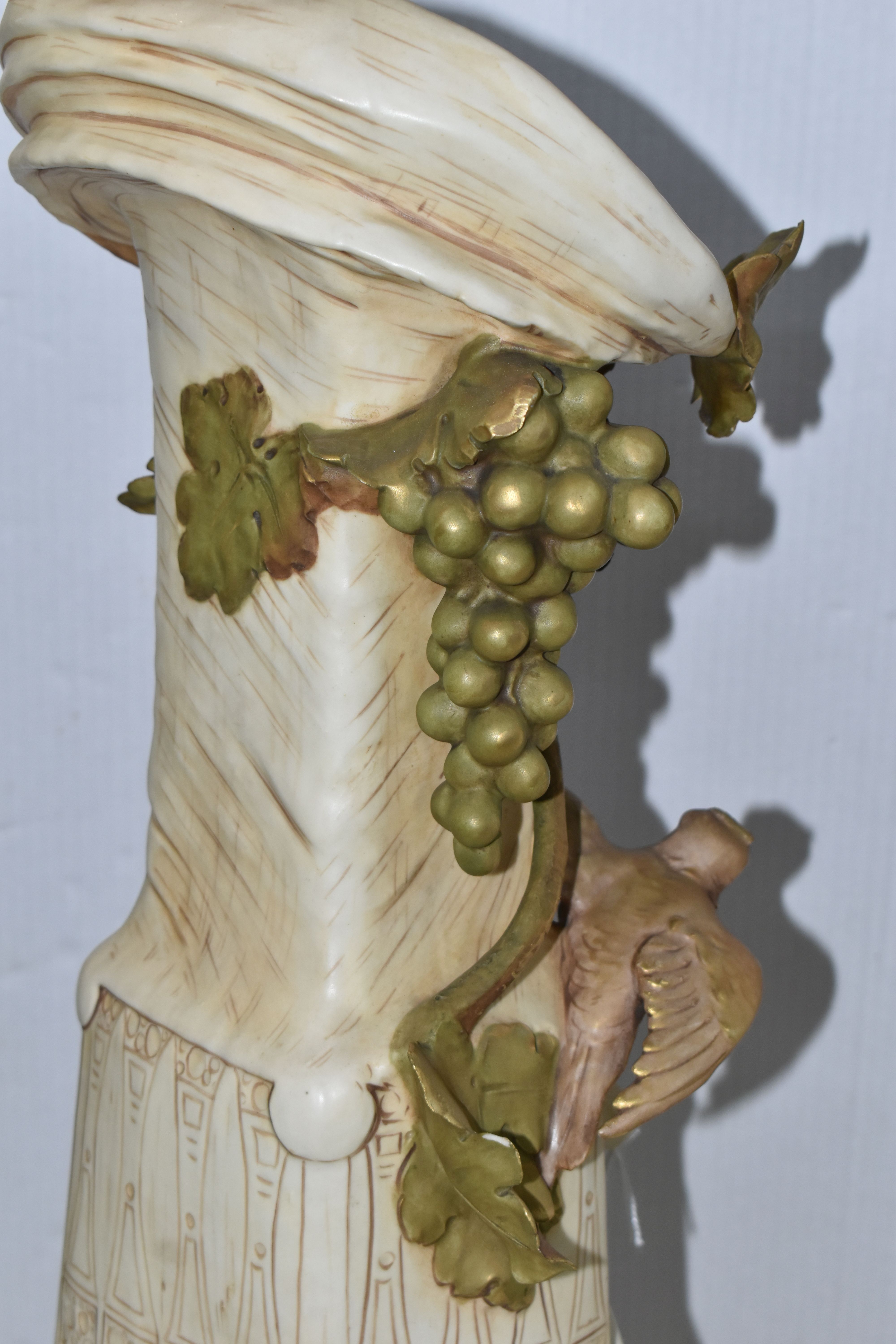 A PAIR OF ROYAL DUX ART NOUVEAU FIGURAL VASES, each modelled with a scrolling neck with fruiting - Image 11 of 21