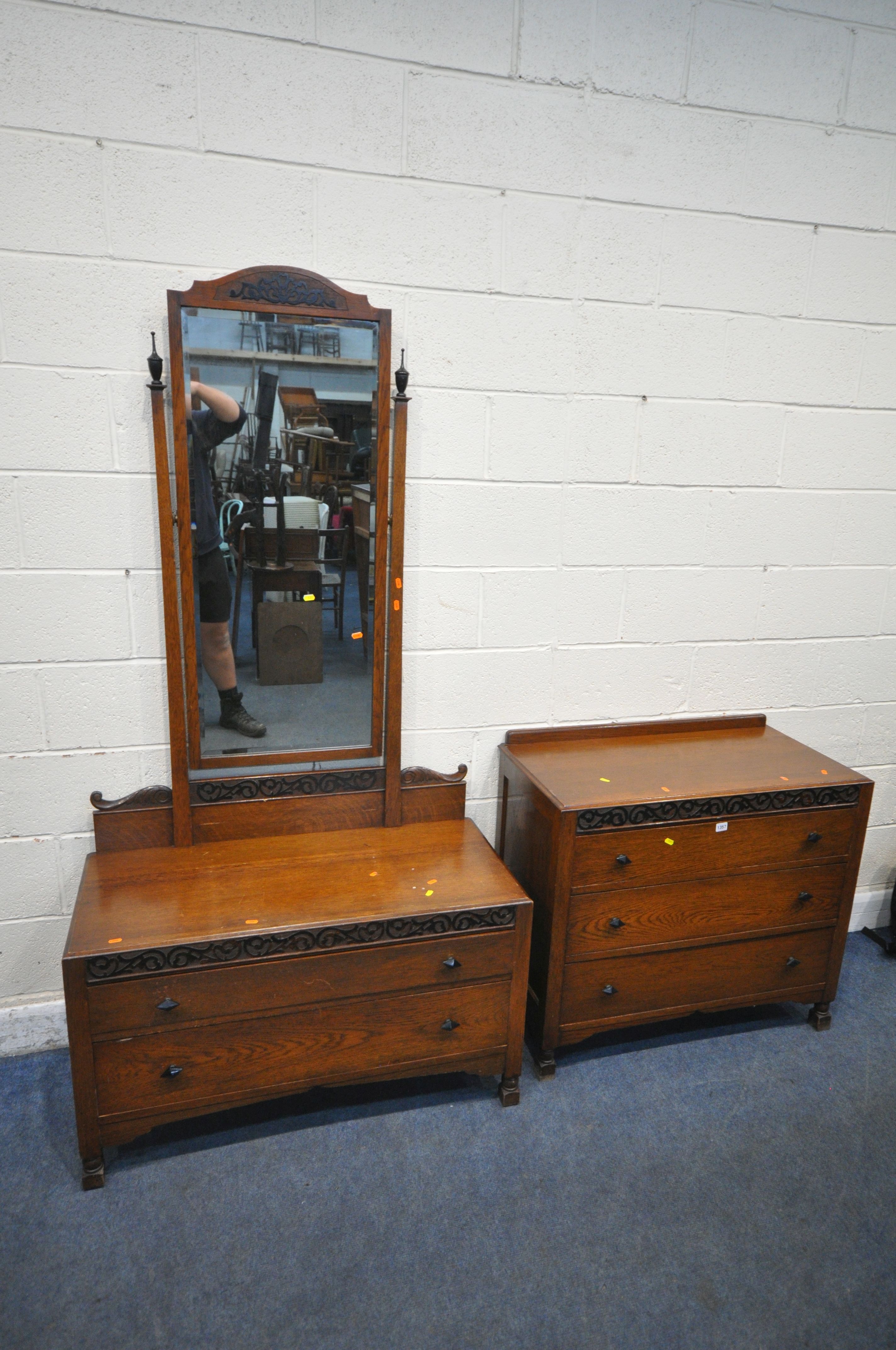 AN EARLY 20TH CENTURY OAK CHEST OF THREE LONG DRAWERS, width 91cm x depth 47cm x height 83cm,