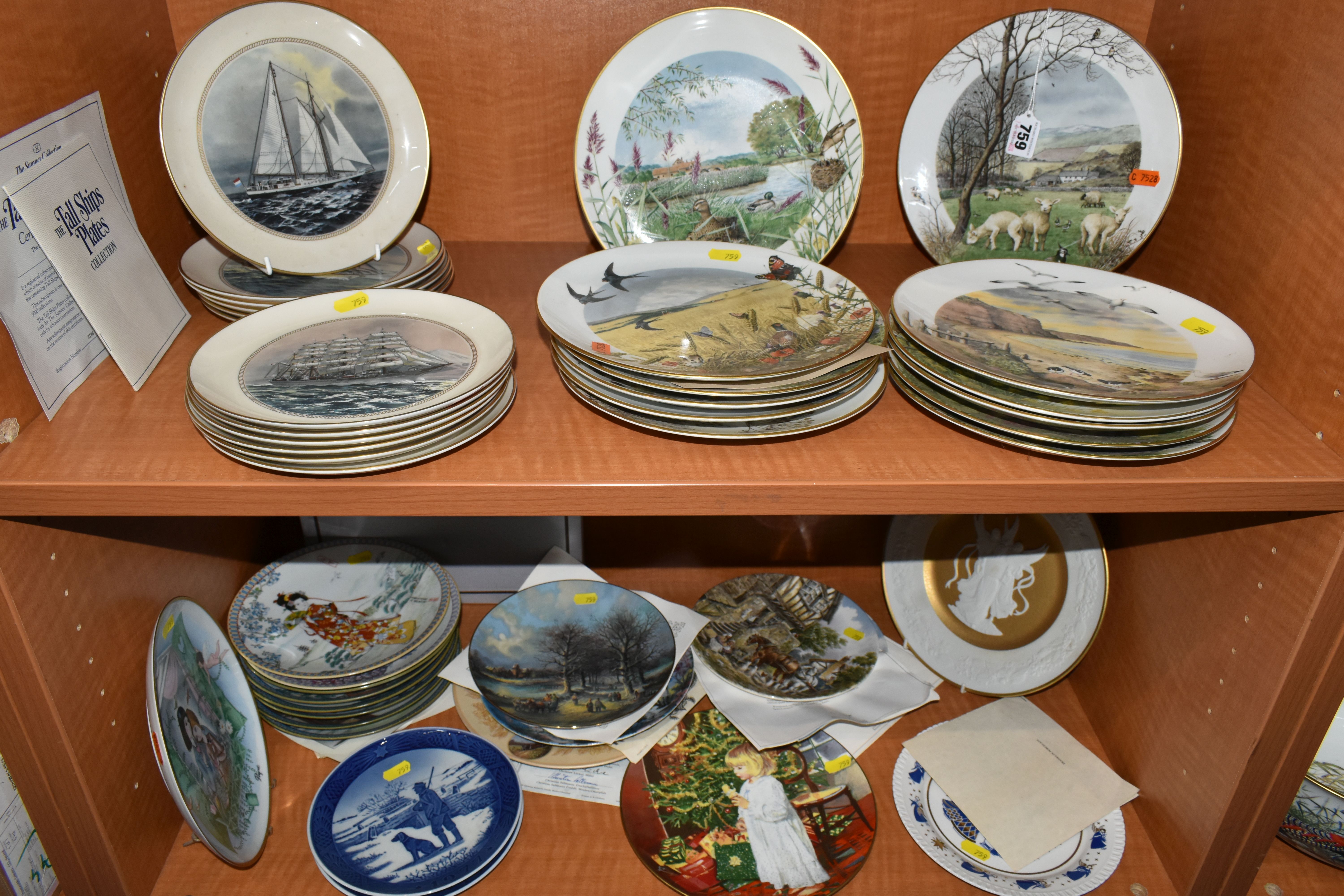 A SET OF TWELVE ROYAL WORCESTER MONTHS OF THE YEAR COLLECTORS PLATES WITH SCENES BY PETER BARRETT, A