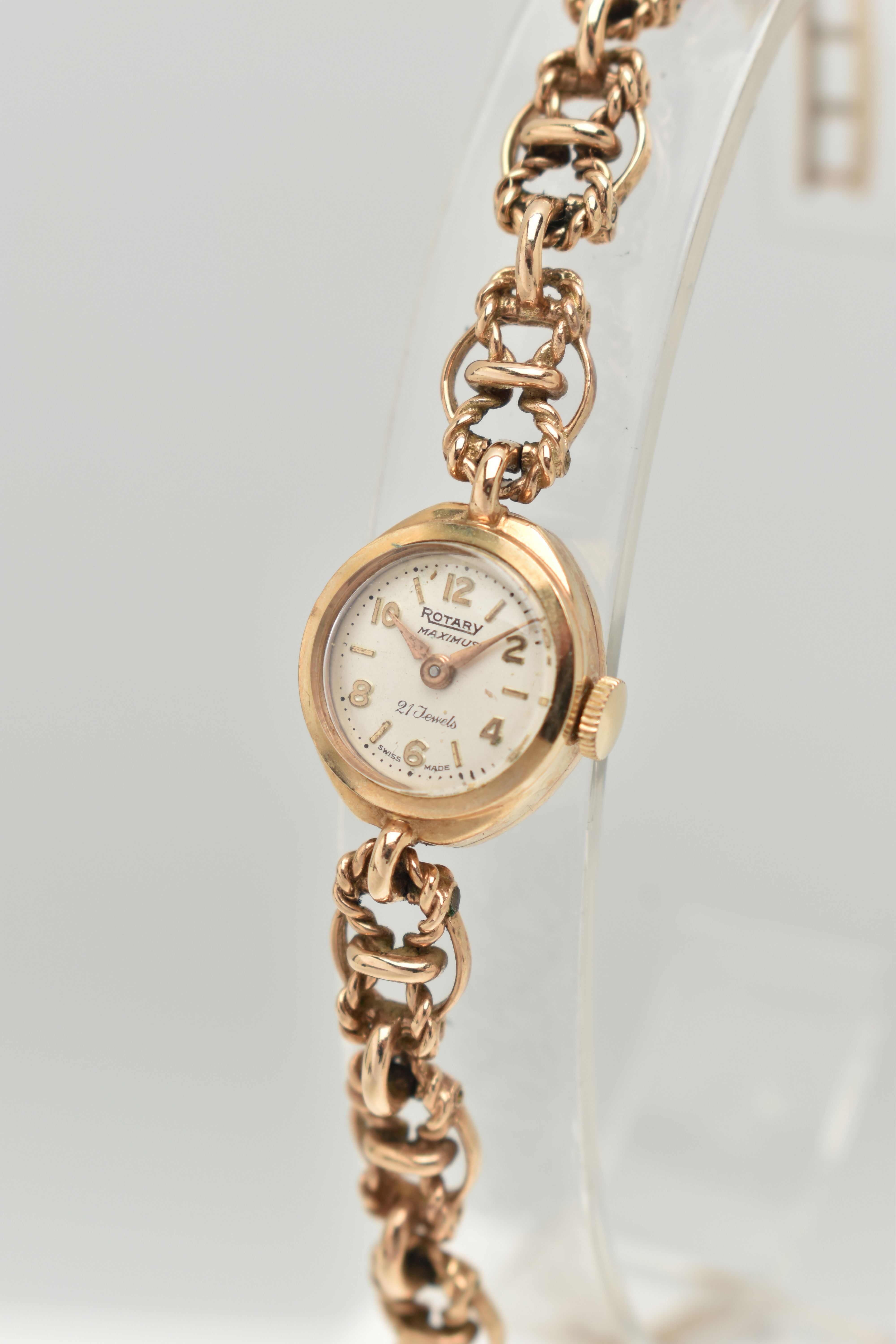 A 9CT GOLD LADIES WRISTWATCH, hand wound movement, round dial signed 'Rotary', Arabic and baton - Image 3 of 6