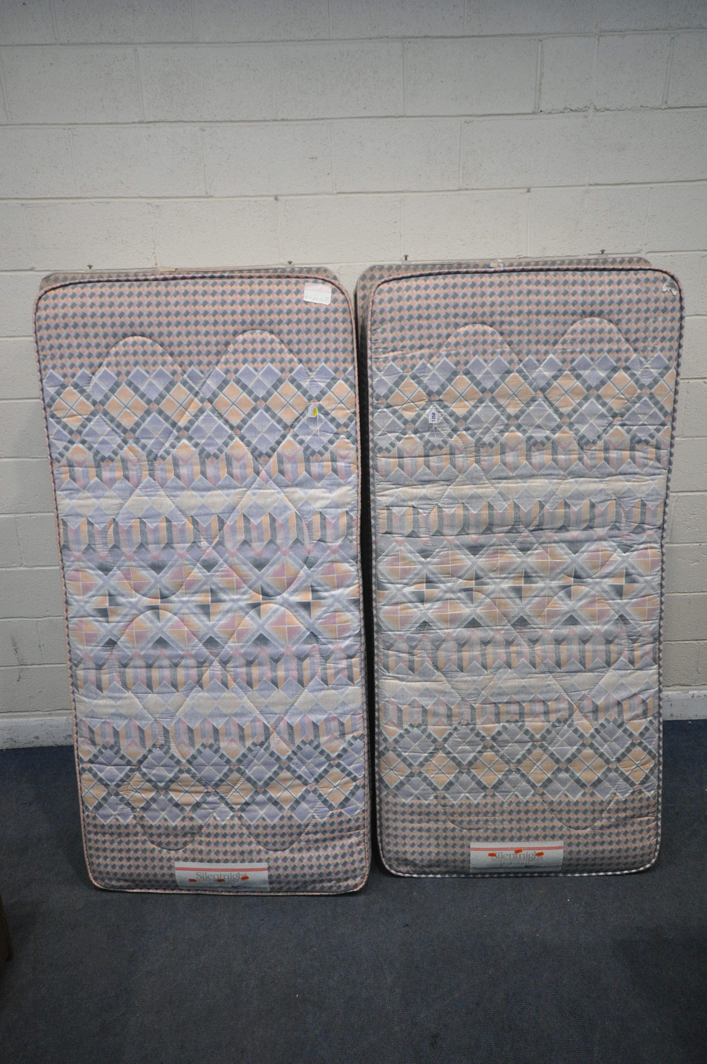 A PAIR OF SILENTNIGHT STARDUST SINGLE DIVAN BEDS AND MATTRESS (condition report: some loose