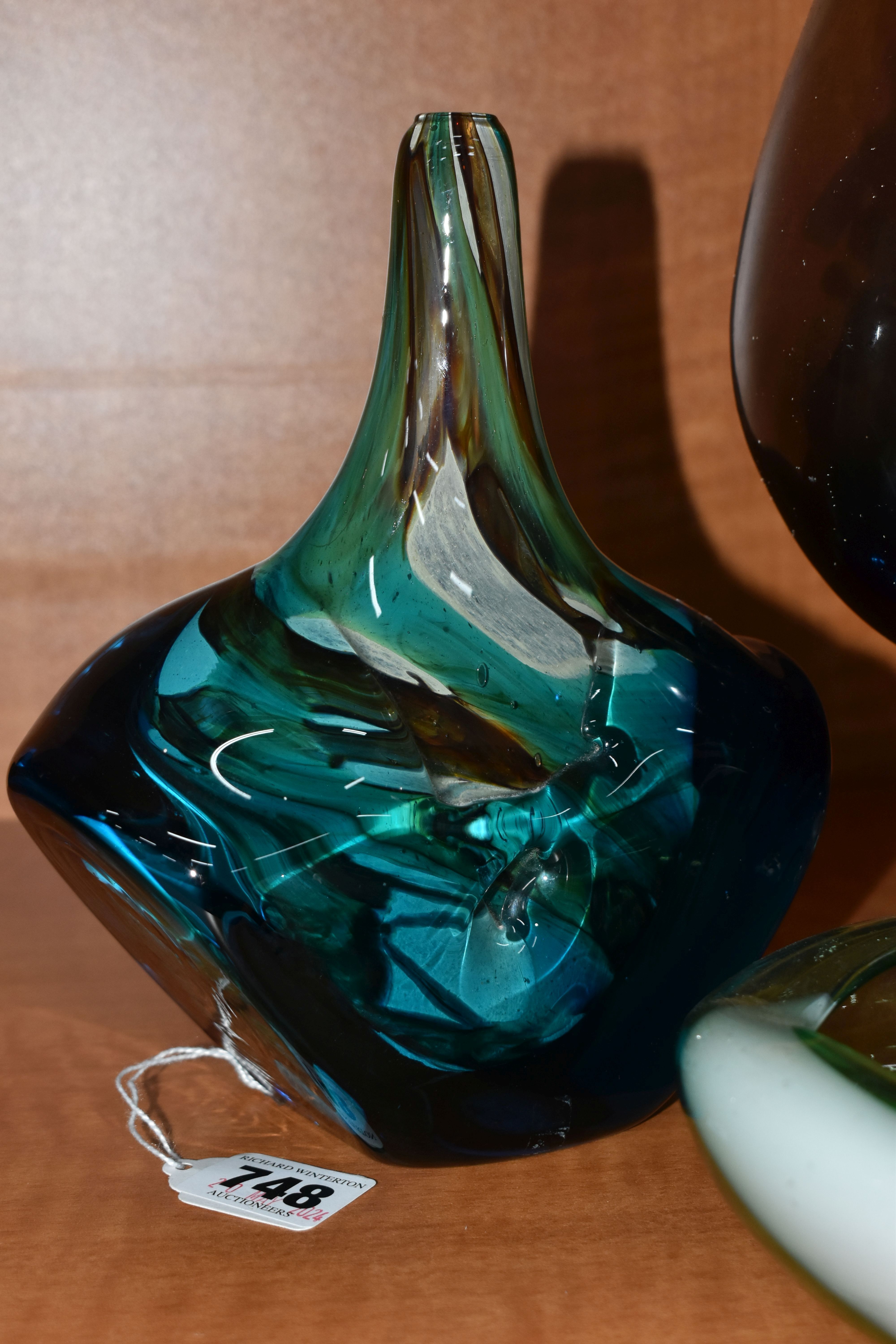 FIVE PIECES OF SECOND HALF 20TH CENTURY COLOURED GLASS, including a Mdina fish vase, dated 1979 to - Image 9 of 12