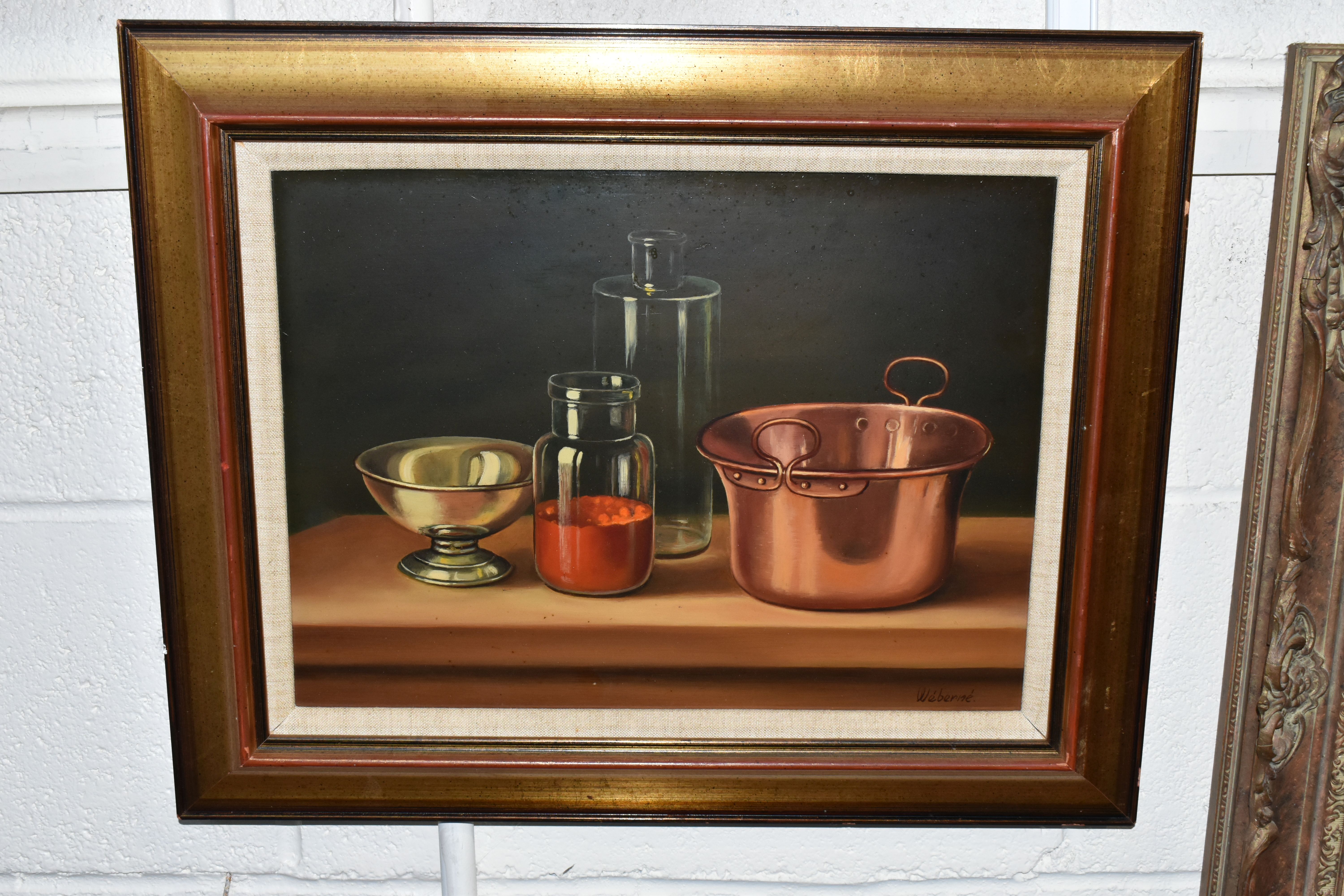 TWO MODERN STILL LIFE STUDIES, the first in the style of Andras Gombar depicts a copper mixing bowl, - Bild 2 aus 8