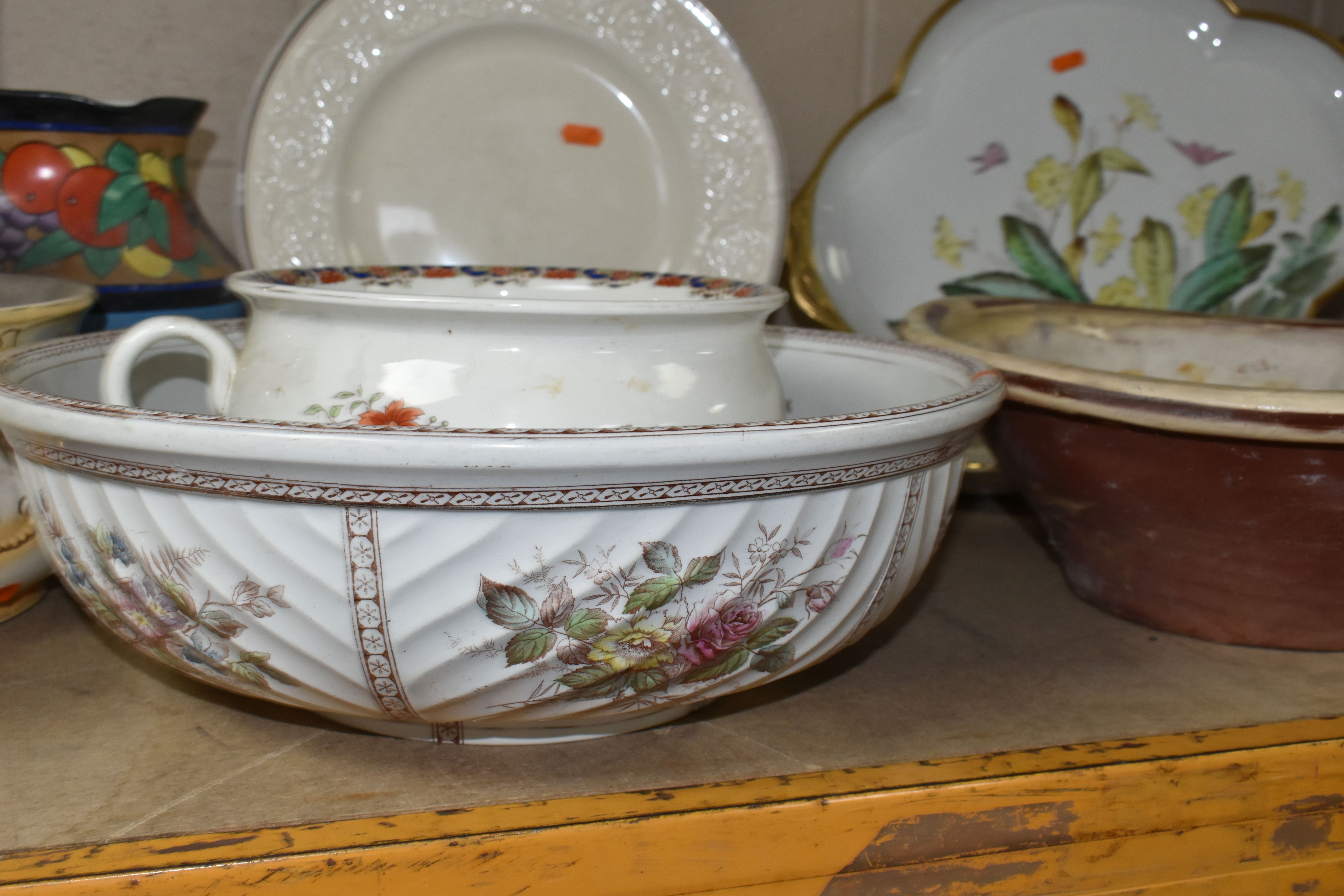 A GROUP OF LARGE CERAMIC ITEMS, to include a Royal Doulton series ware planter D2973 (hairline, - Image 3 of 8