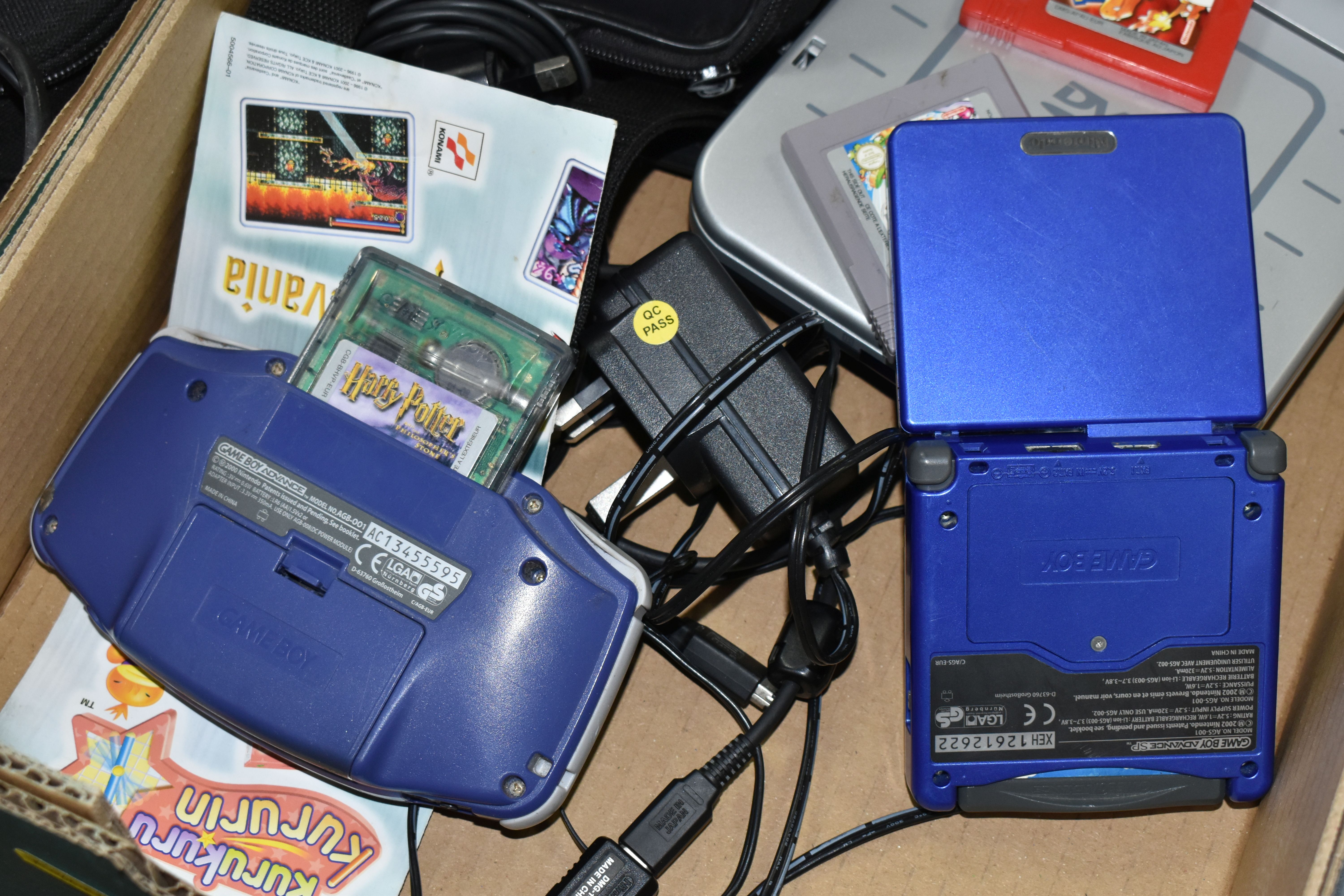 NINTENDO GAMEBOY ADVANCE, NINTENDO GAMEBOY ADVANCE SP AND GAMES, includes Super Mario Advance, - Image 2 of 4