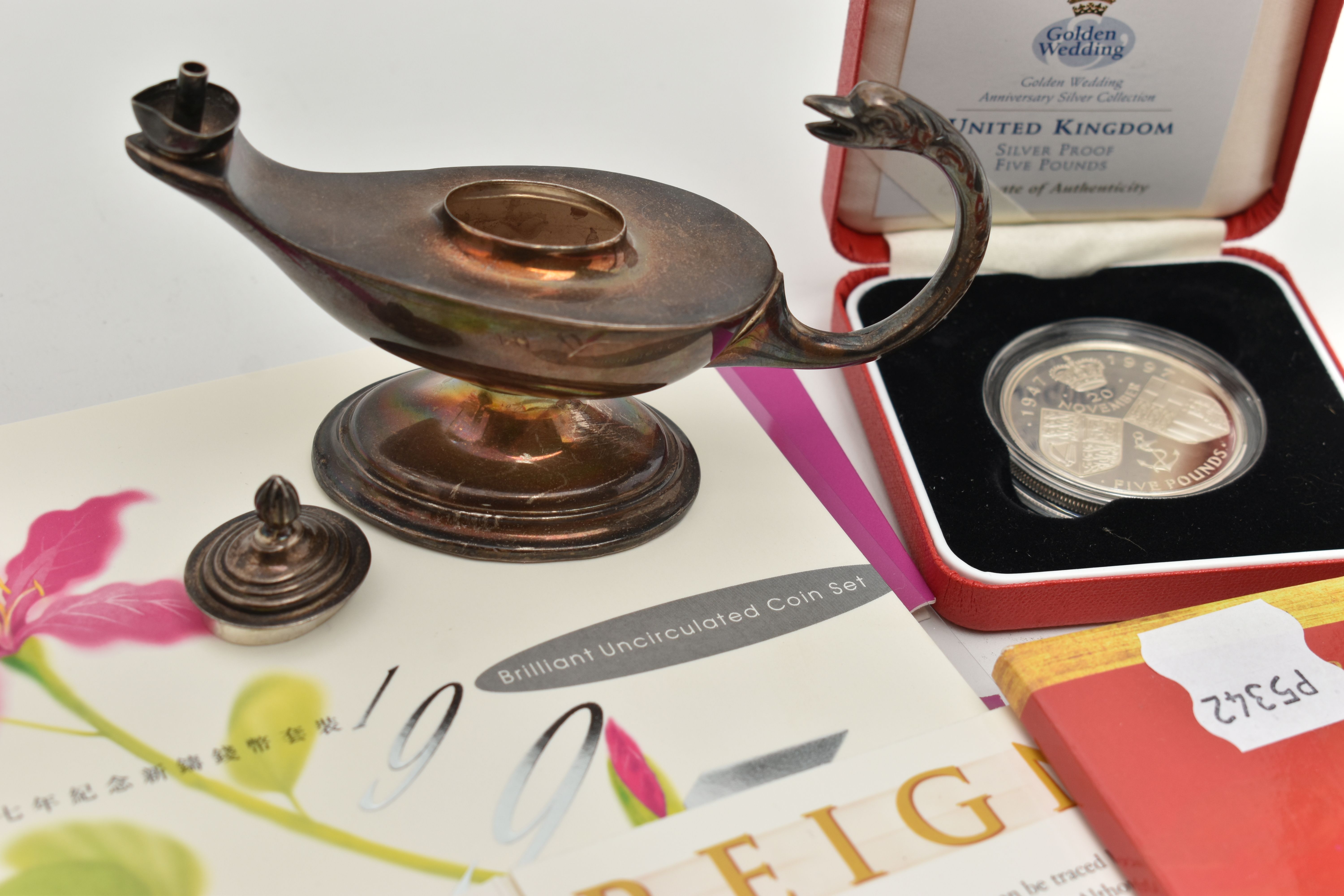 A CARDED BULLION FULL SOVEREIGN COIN AND A SMALL QUANTITY OF ITEMS, to include a carded full gold - Image 2 of 6