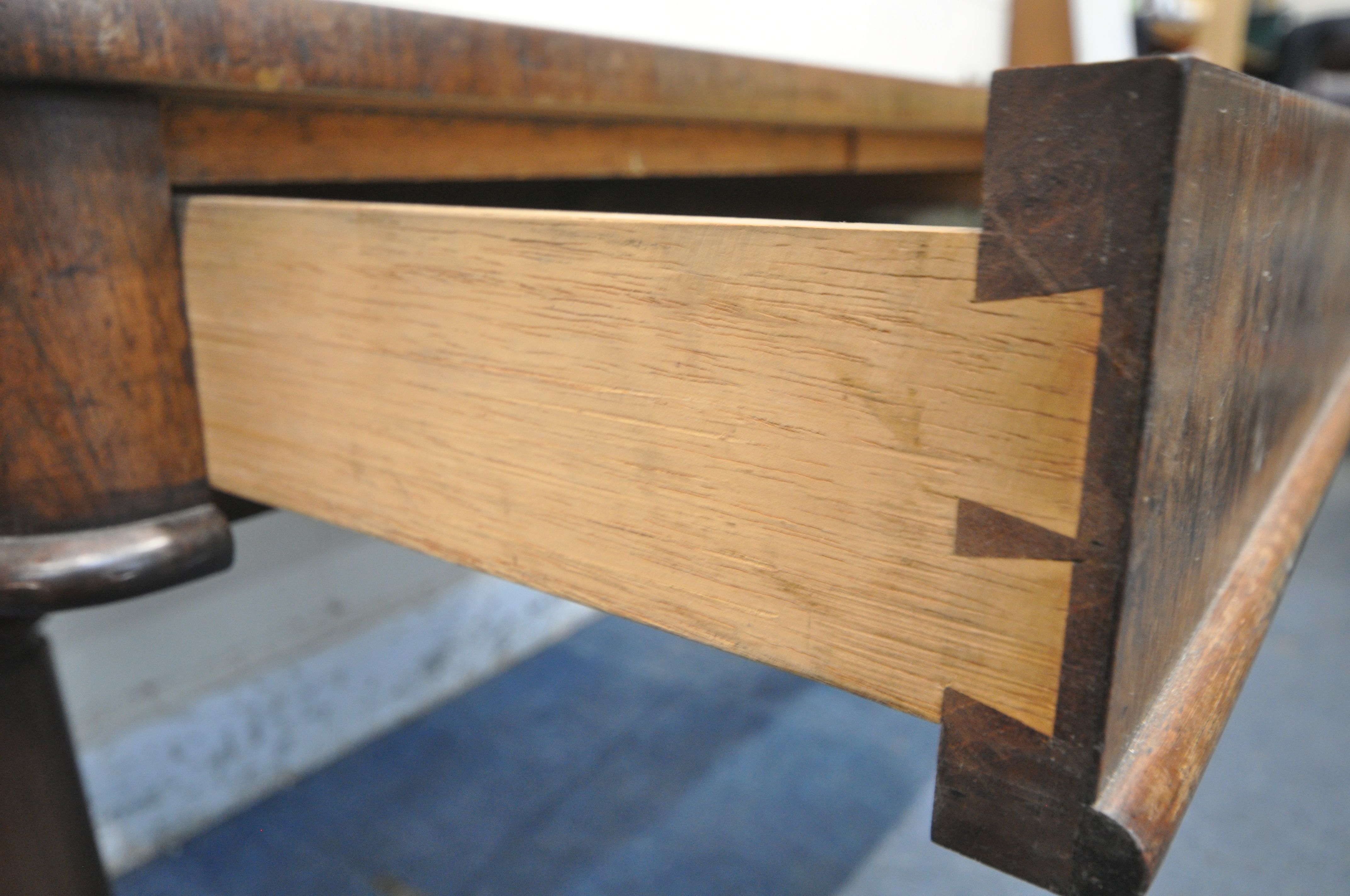 A WILLIAM IV ROSEWOOD LIBRARY TABLE, with two drawers, on twin cylindrical tapered legs, on flat bun - Image 5 of 5