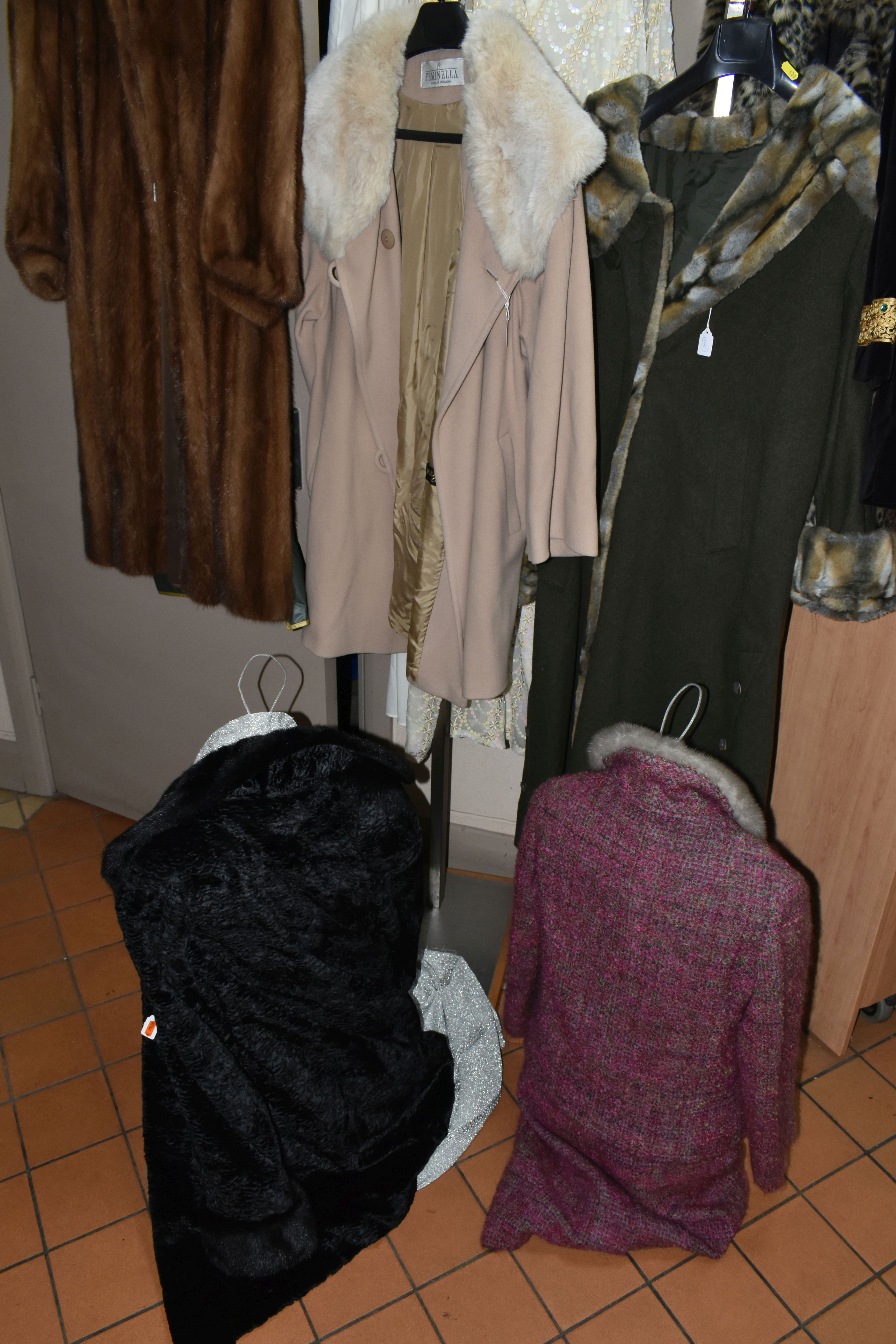 A GROUP OF LADIES VINTAGE CLOTHING, comprising a full length caramel coloured mink coat by Faulkes - Image 7 of 9