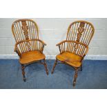 A PAIR OF GOOD QUALITY REPRODUCTION ELM SPLAT BACK WINDSOR ARMCHAIRS, with spindle supports,