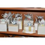 A COLLECTION OF TWELVE BOXED FRANKLIN MINT 'THE VICTORIA & ALBERT MUSEUM PORCELAIN TEAPOT