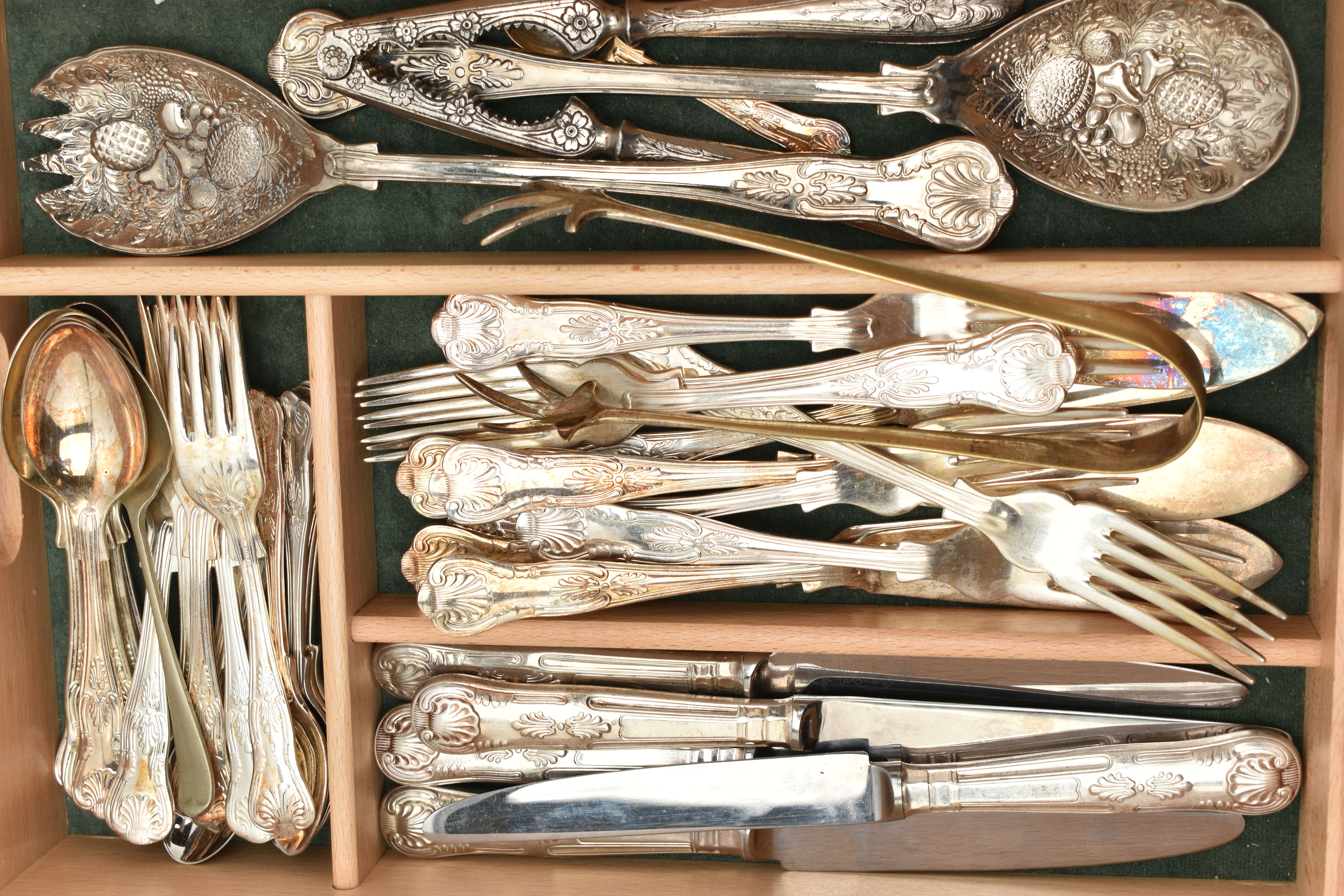 AN ASSORTMENT OF CUTLERY AND COINS, to include a selection of white metal cutlery, two guernsey - Image 5 of 6