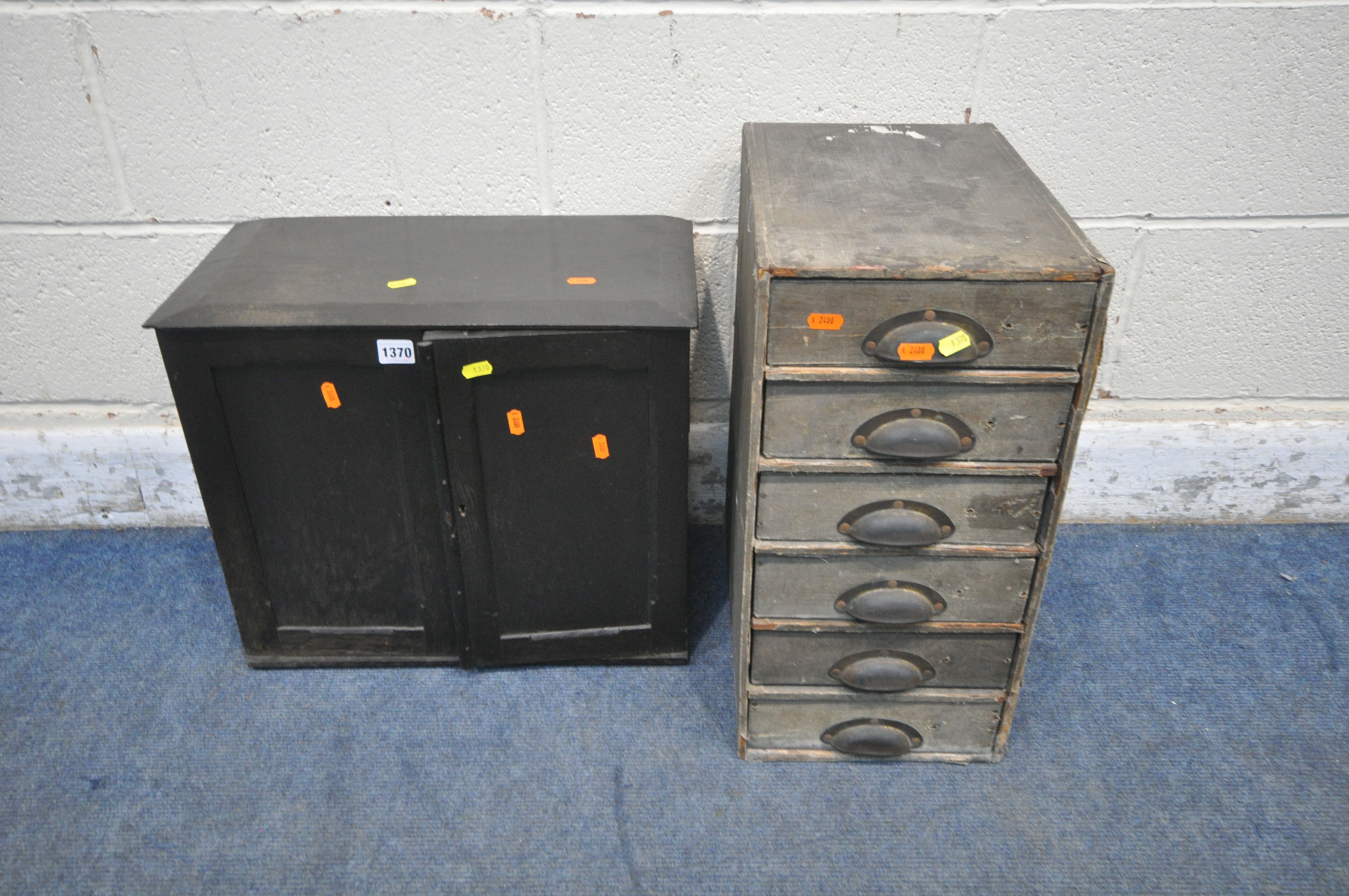 A SMALL 20TH CENTURY OAK CABINET, with a single drawer, width 49cm x depth 26cm x height 42cm, along