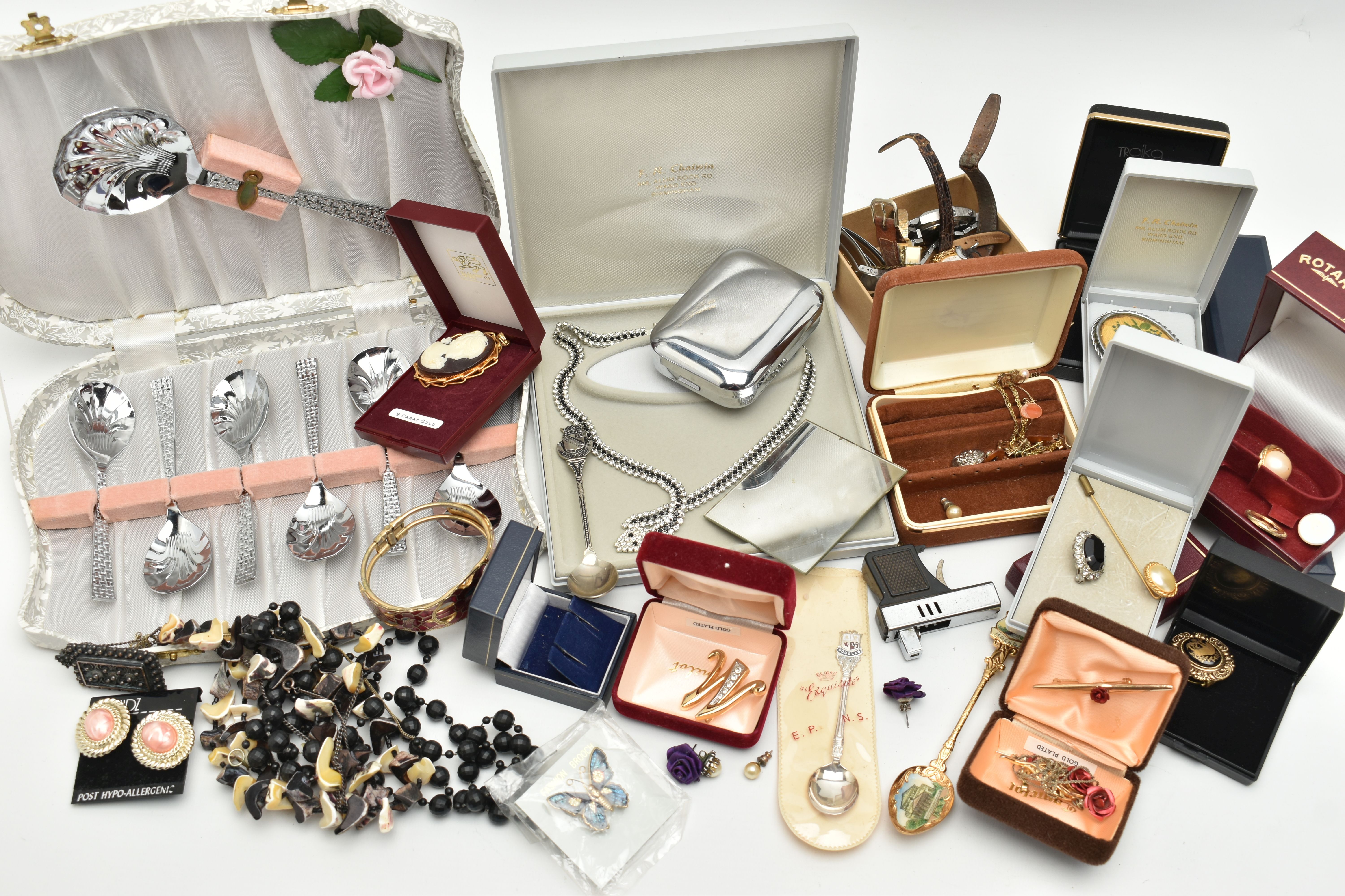 A BOX OF ASSORTED JEWELLERY AND WATCHES, to include a pair of 'Monet' stud earrings, a pair of '