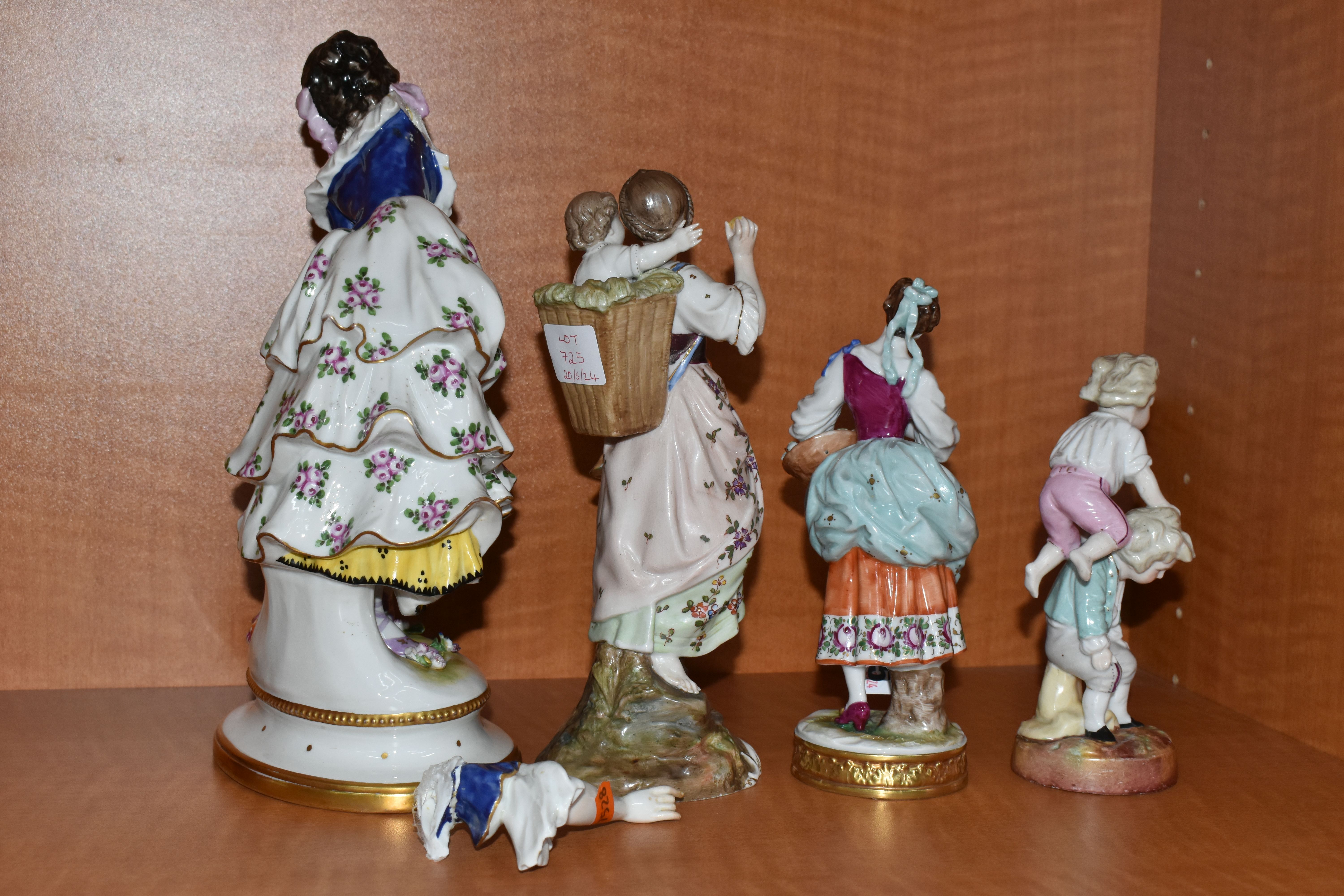 THREE LATE 19TH AND EARLY 20TH CENTURY CONTINENTAL RUDOLSTADT VOLKSTEDT PORCELAIN FIGURES AND - Image 6 of 10