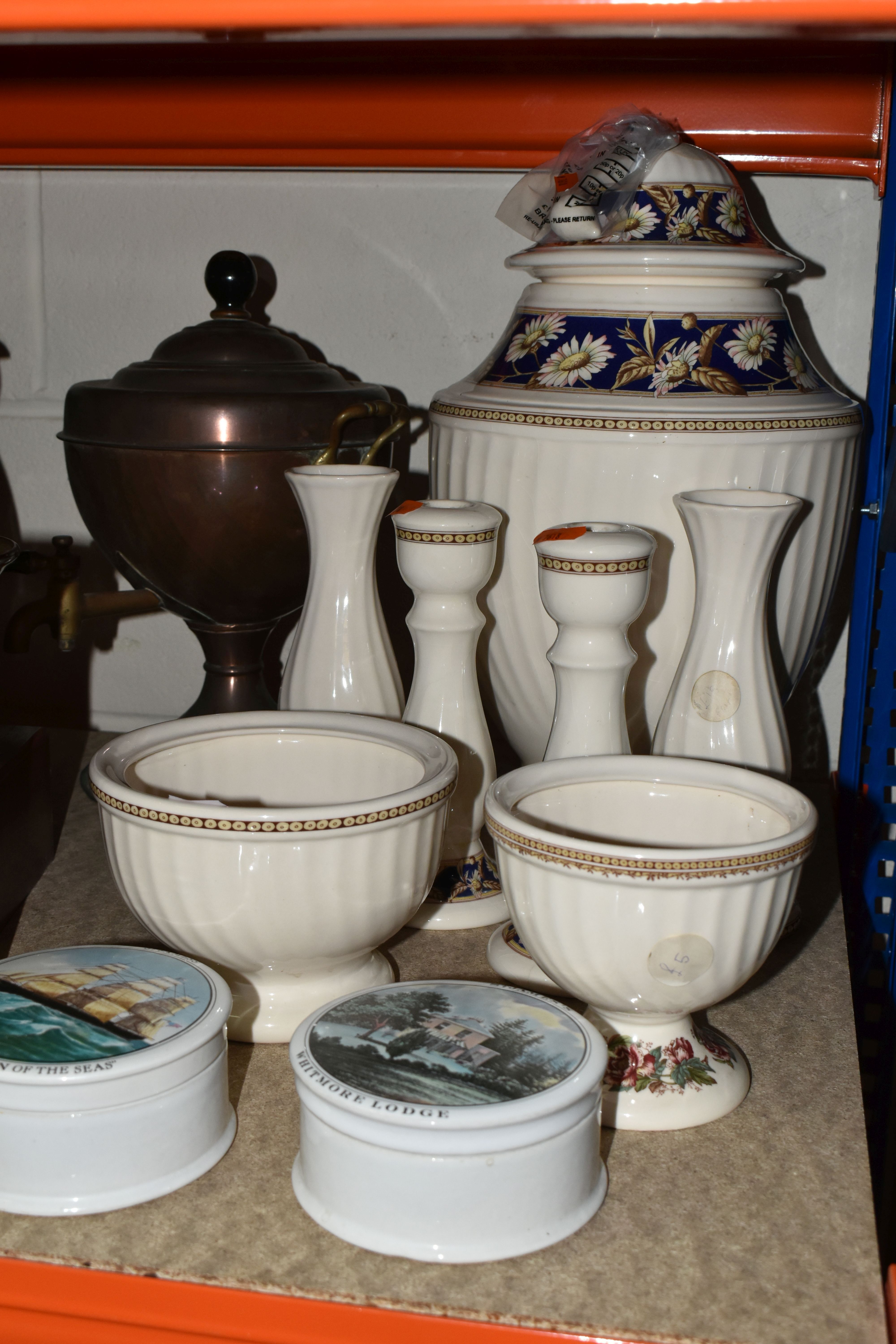 A GROUP OF CERAMICS, GLASS, METALWARE AND SUNDRY ITEMS, to include four pieces of amber/brown - Image 2 of 5