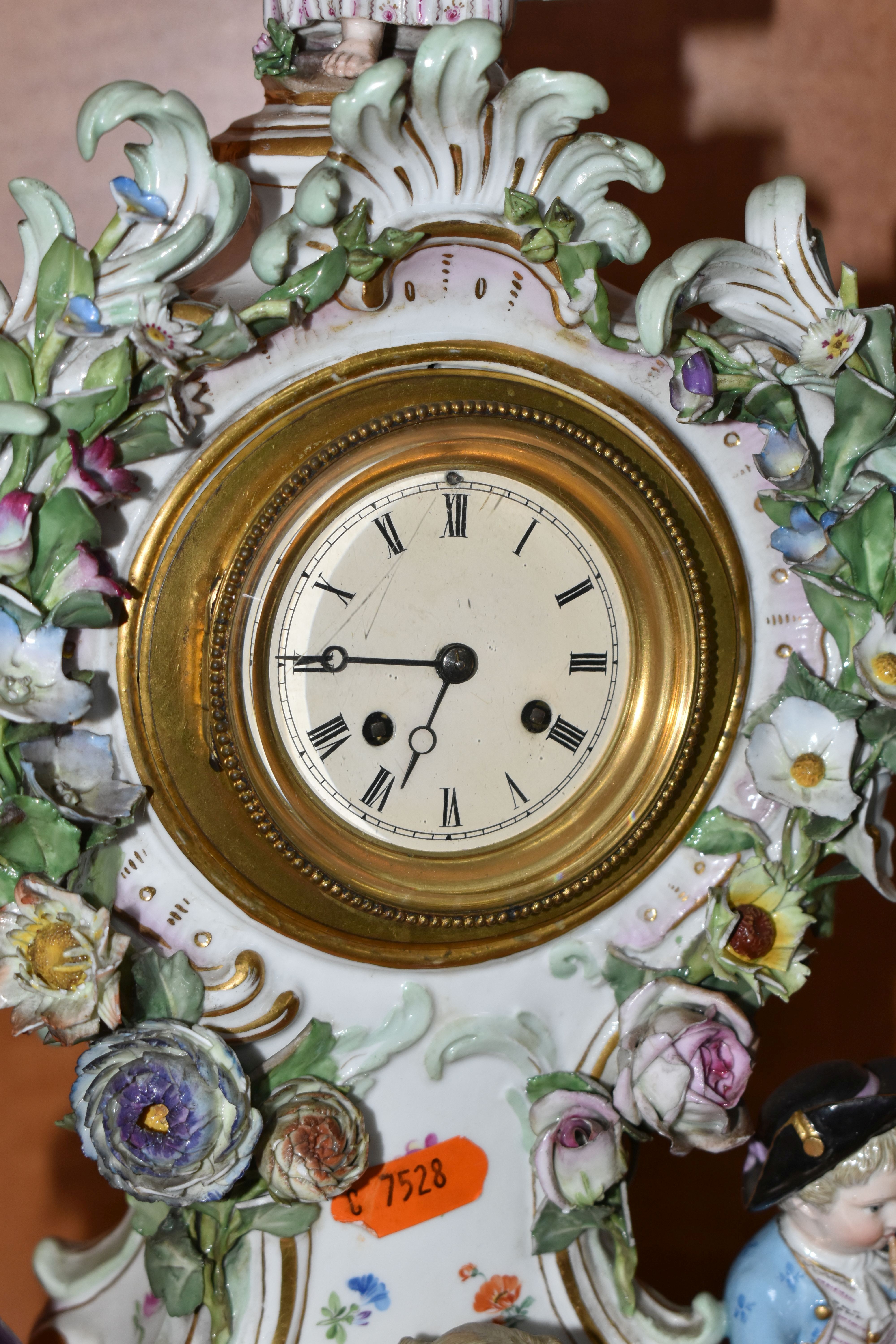 A LATE 19TH CENTURY MEISSEN PORCELAIN FIGURAL MANTEL CLOCK OF BALLOON SHAPE, mould no .572, with - Image 3 of 16