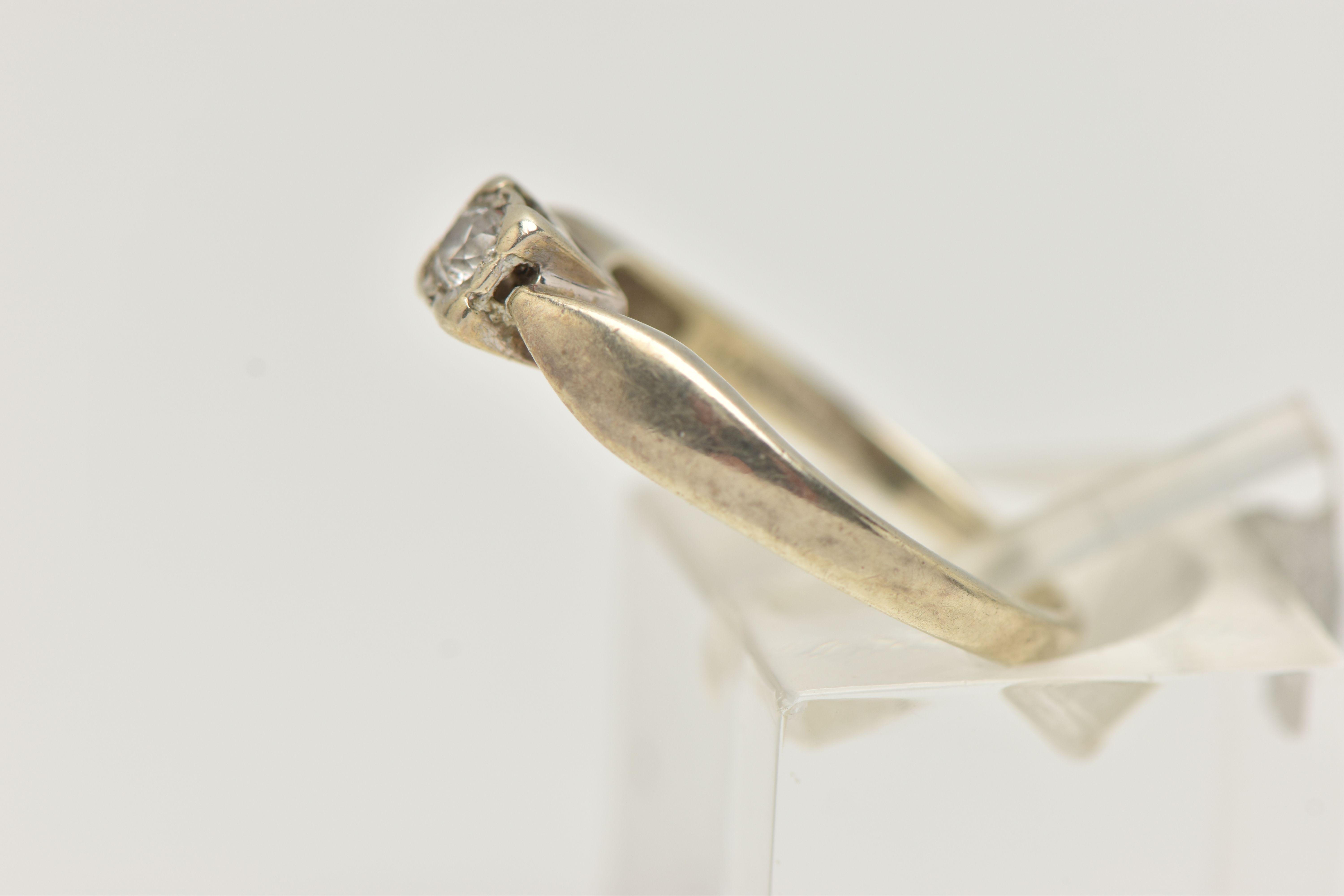 A 9CT GOLD SINGLE STONE DIAMOND RING, designed as a brilliant cut diamond within a square illusion - Image 2 of 4