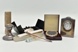 A SMALL QUANTITY OF SILVER AND WHITE METAL ITEMS, to include a boxed silver decanter label, engraved