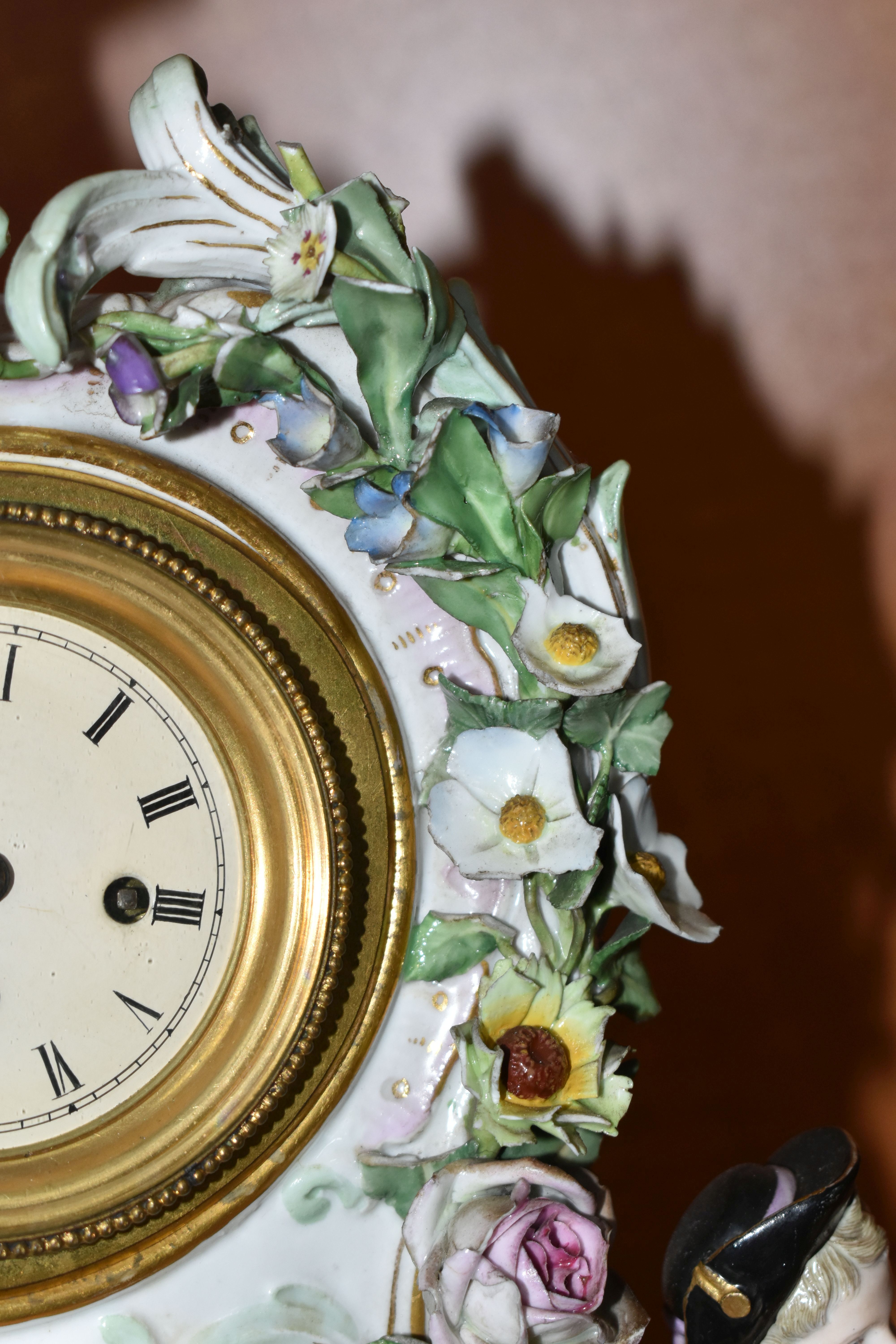 A LATE 19TH CENTURY MEISSEN PORCELAIN FIGURAL MANTEL CLOCK OF BALLOON SHAPE, mould no .572, with - Image 13 of 16