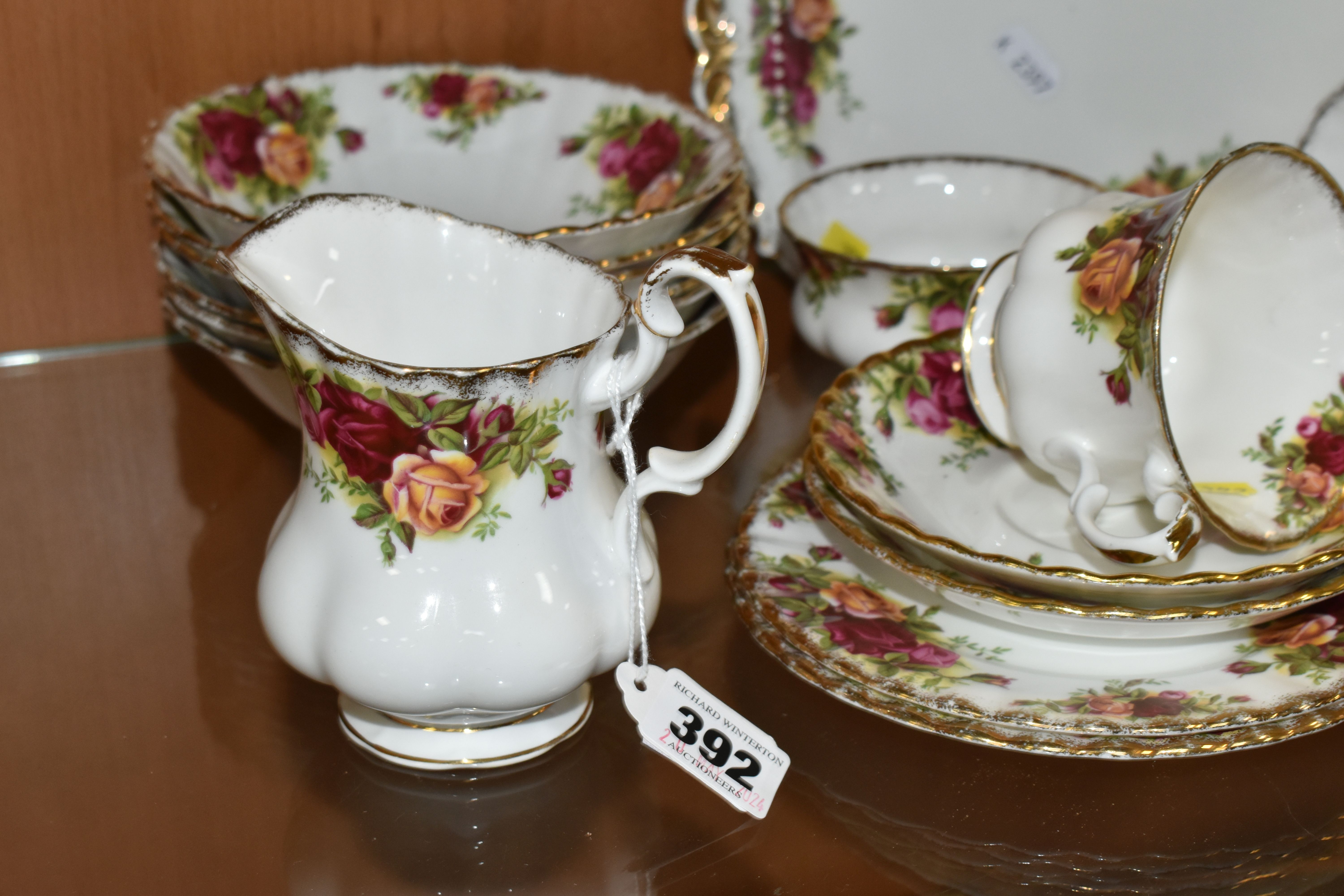 A GROUP OF ROYAL ALBERT 'OLD COUNTRY ROSES' PATTERN TEAWARE, comprising a cake plate, sandwich - Image 2 of 5