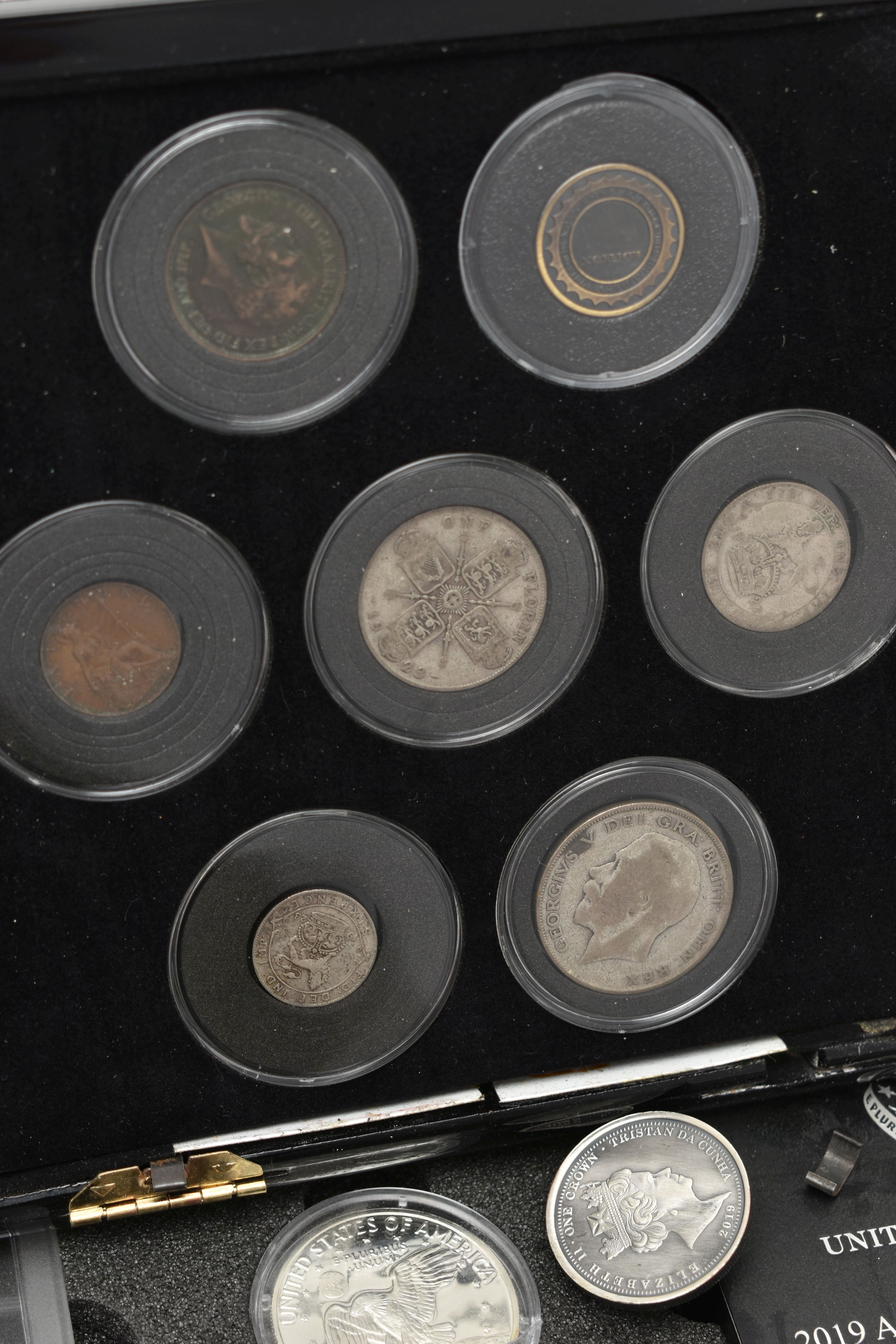 A CARDBOARD BOX CONTAINING BRADFORD EXCHANGE COINS, items to include a definitive US Mint Moon - Image 5 of 6