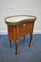 A REPRODUCTION FRENCH KINGWOOD VENEER KIDNEY SIDE TABLE, the marble top is surrounded by a pierced