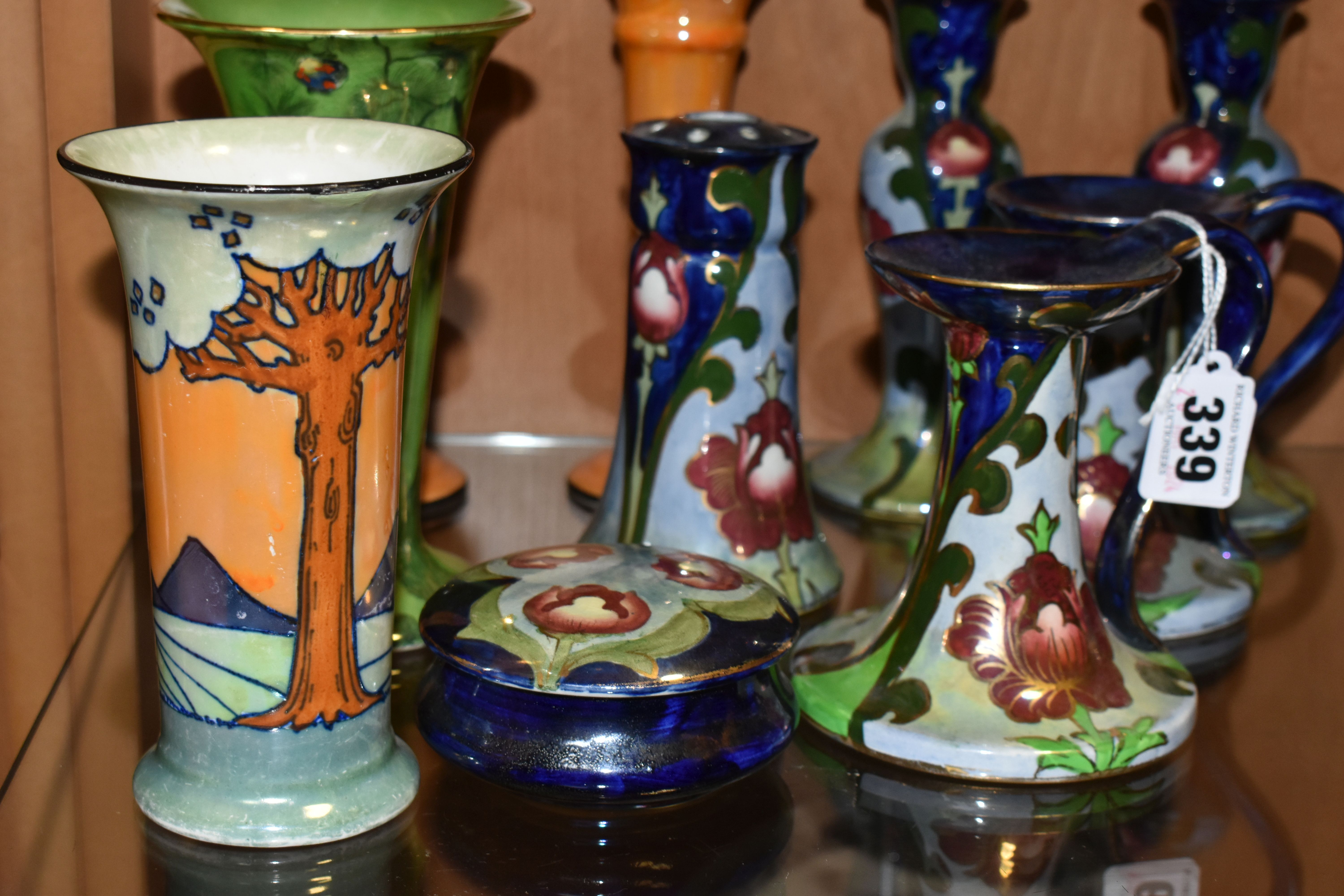 A GROUP OF LUSTRE WARE VASES, ETC, to include a Burleigh Ware Charlotte Rhead vase decorated with - Bild 2 aus 9