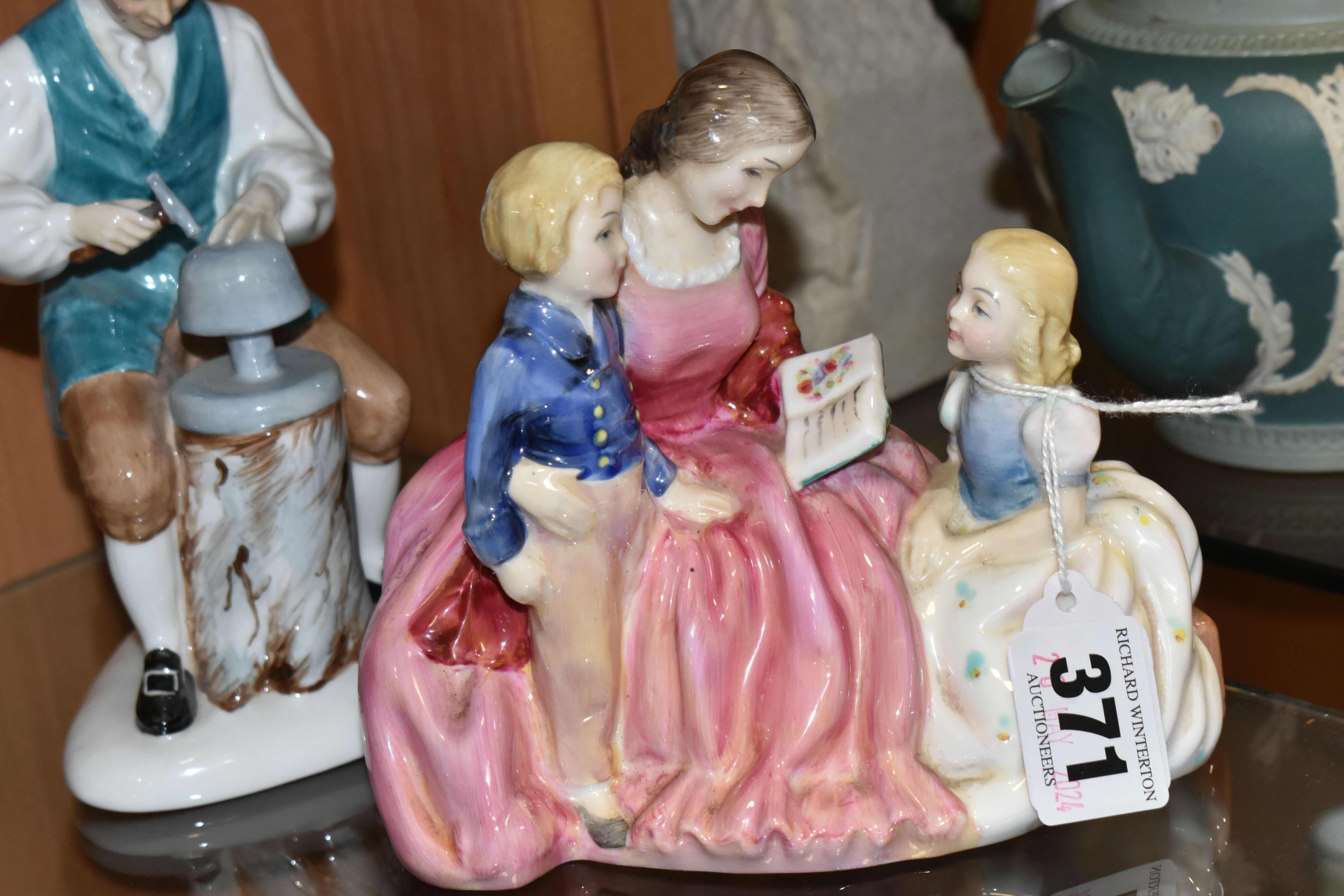 A GROUP OF THREE ROYAL DOULTON FIGURES, comprising 'Bedtime' HN2059 figural group (cracked base), ' - Image 3 of 5