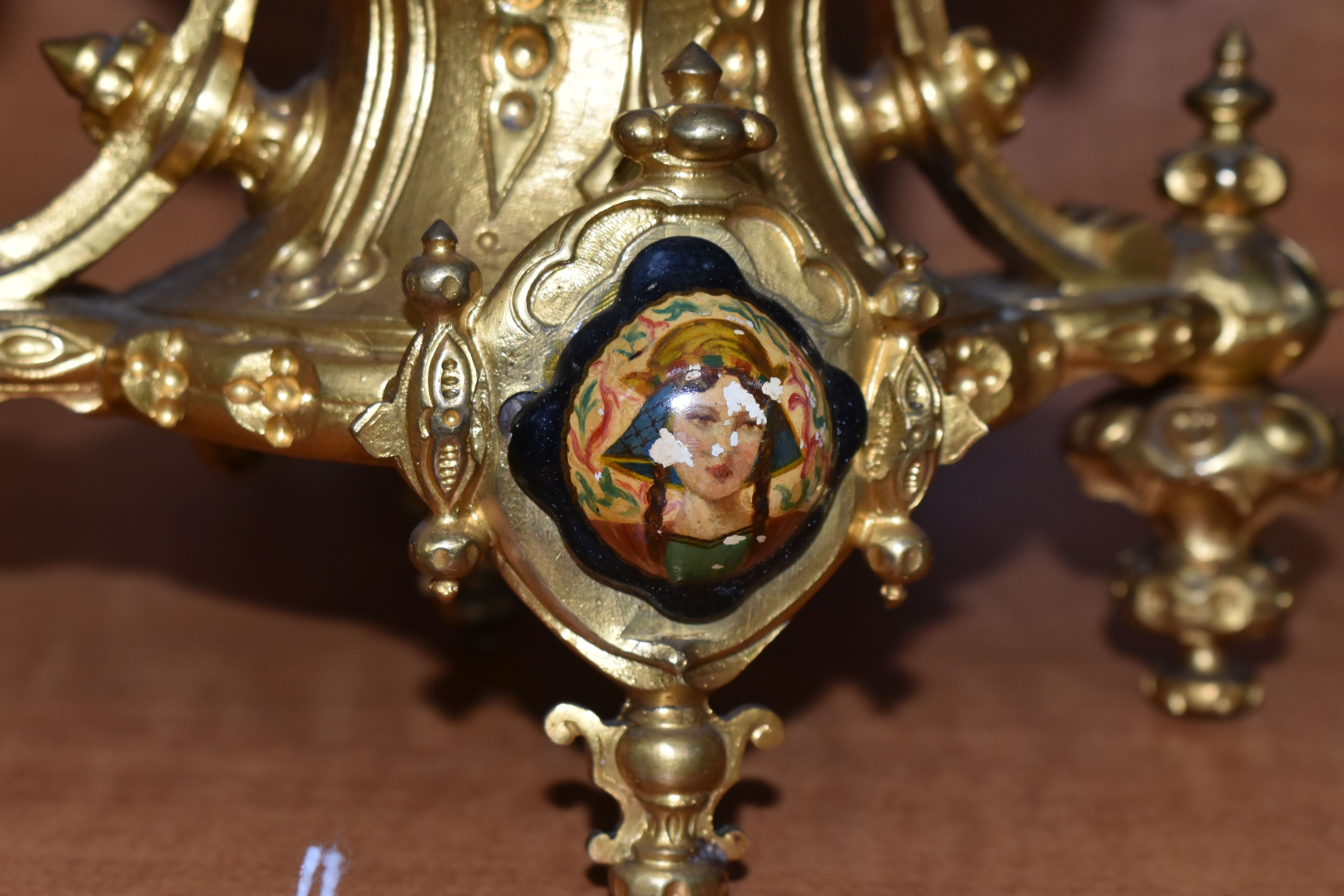 A LATE 19TH CENTURY GILT METAL AND PORCELAIN MOUNTED MANTEL CLOCK, the porcelain dial with Roman - Image 11 of 12