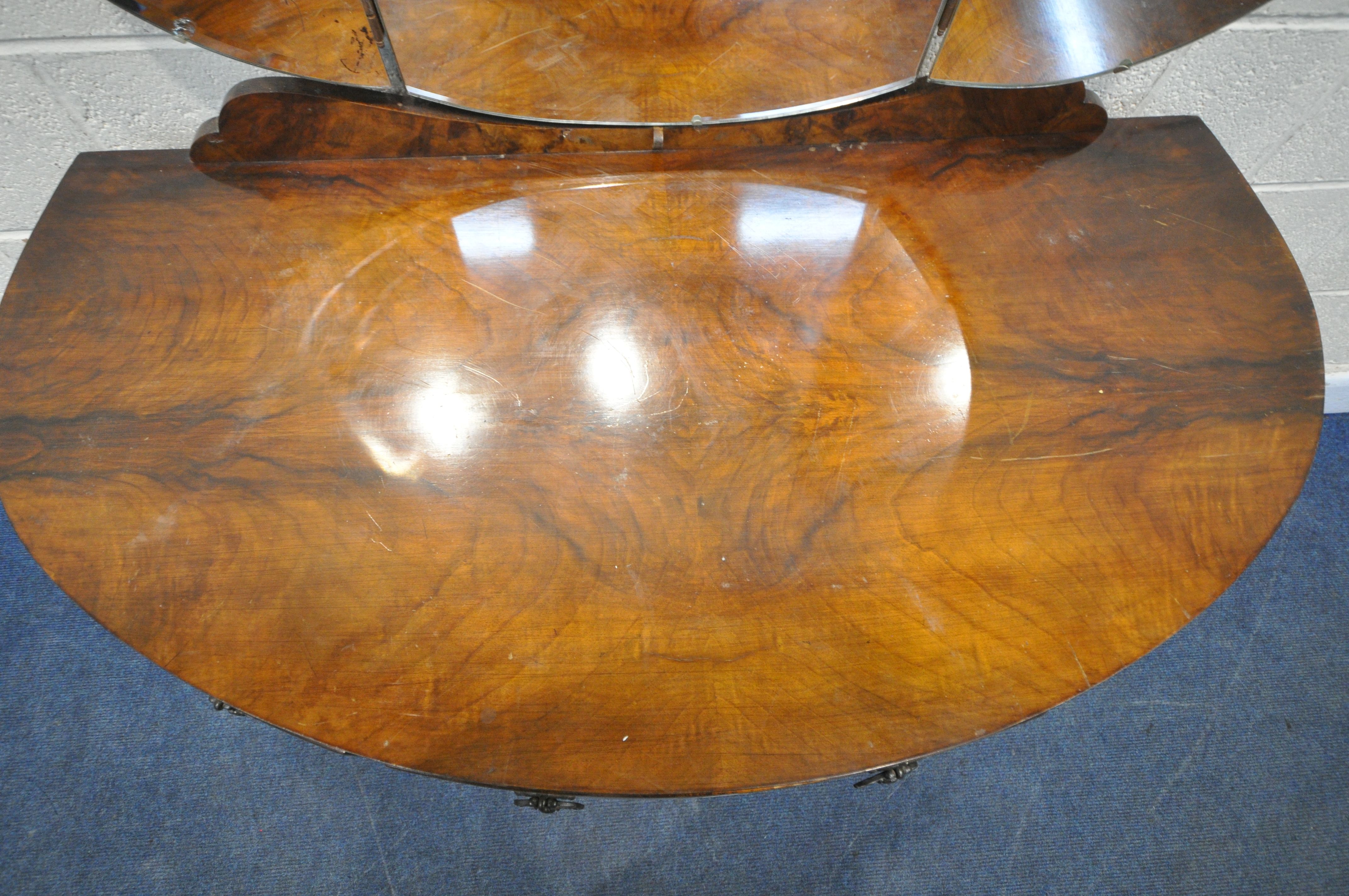 AN EARLY 20TH CENTURY MAHOGANY DEMI-LUNE DRESSING TABLE, with triple dressing mirror, fitted with - Image 3 of 5