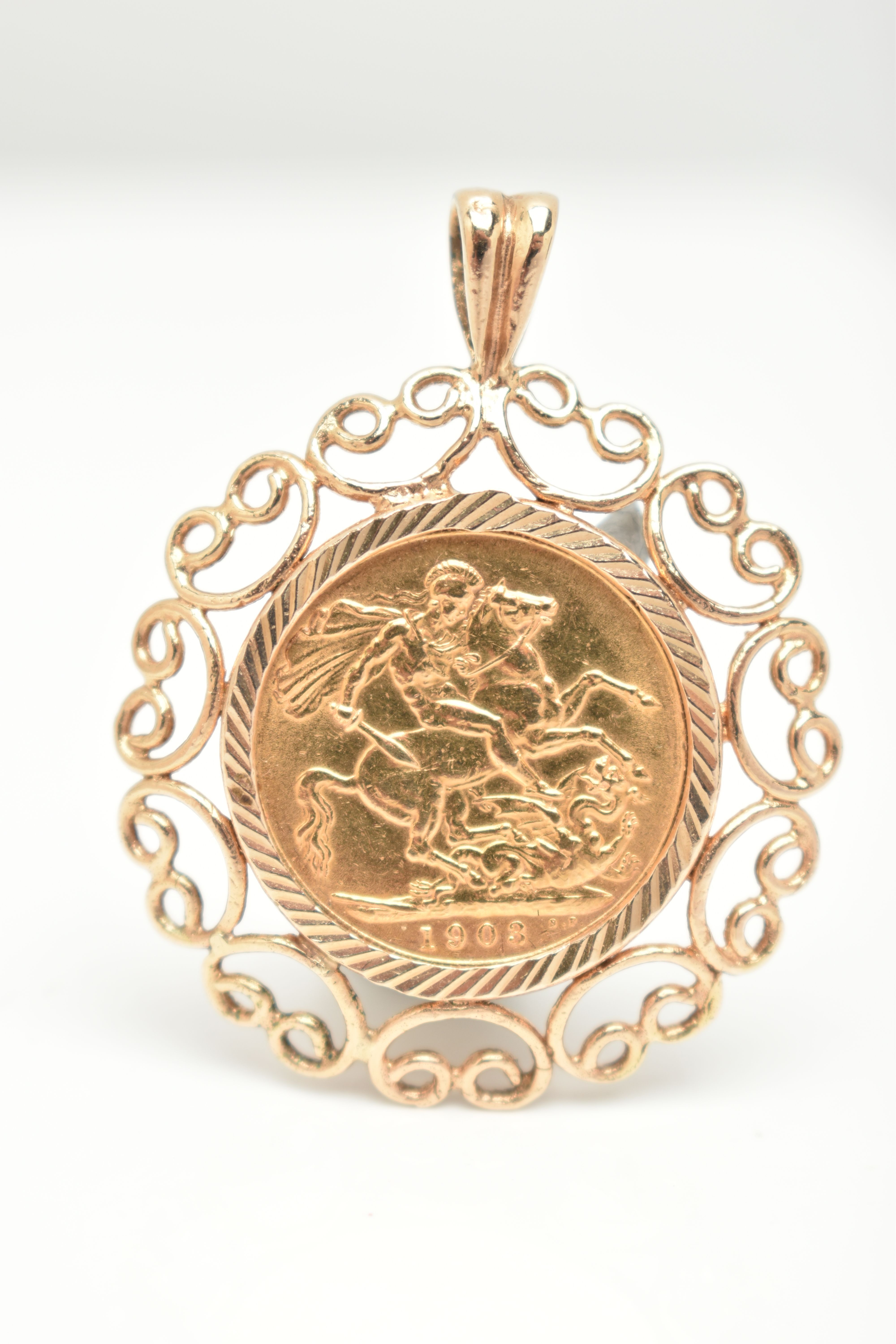 A MOUNTED FULL SOVEREIGN COIN PENDANT, Edward VII sovereign dated 1903, textured collet setting