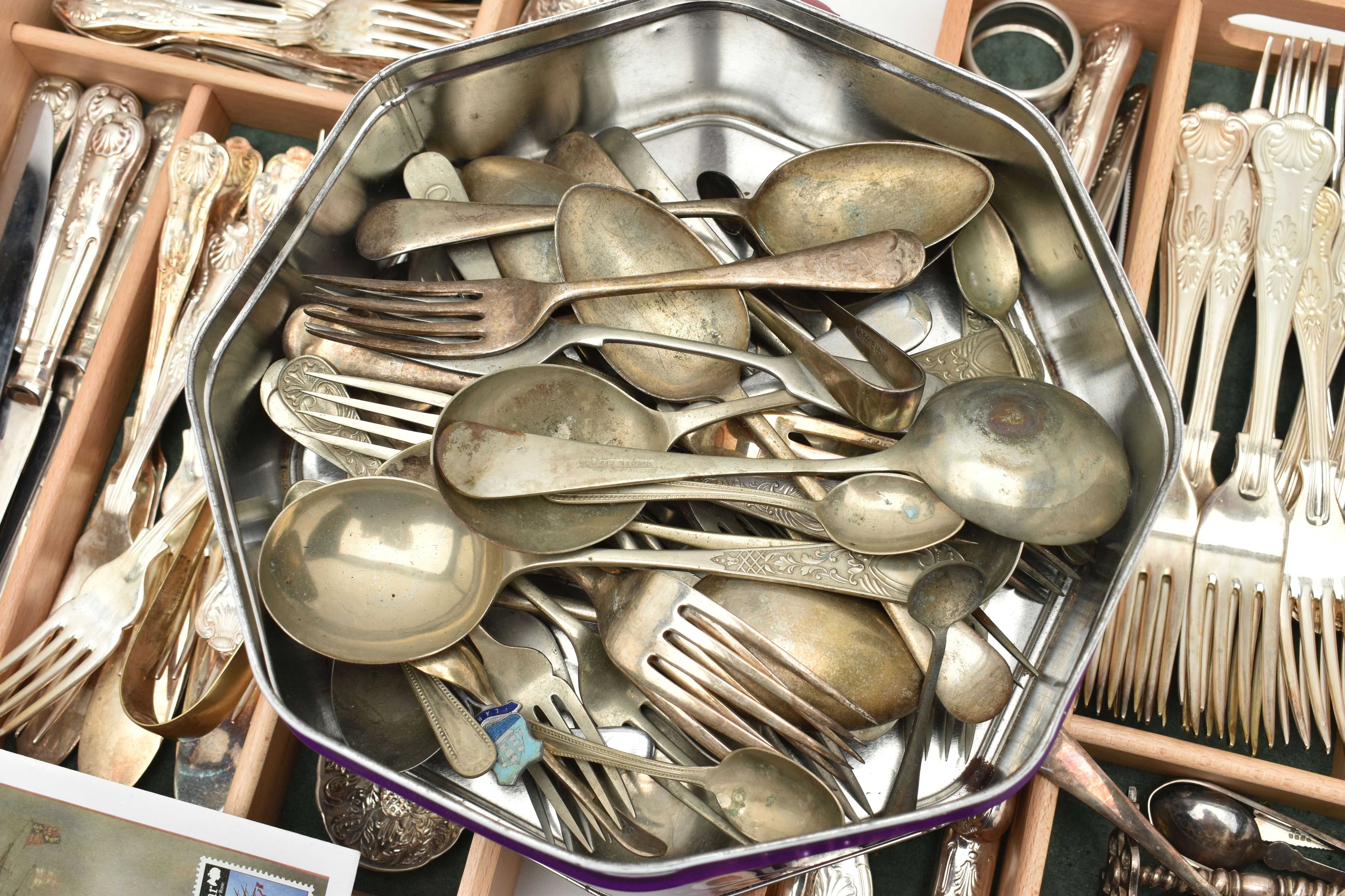 AN ASSORTMENT OF CUTLERY AND COINS, to include a selection of white metal cutlery, two guernsey - Image 4 of 6