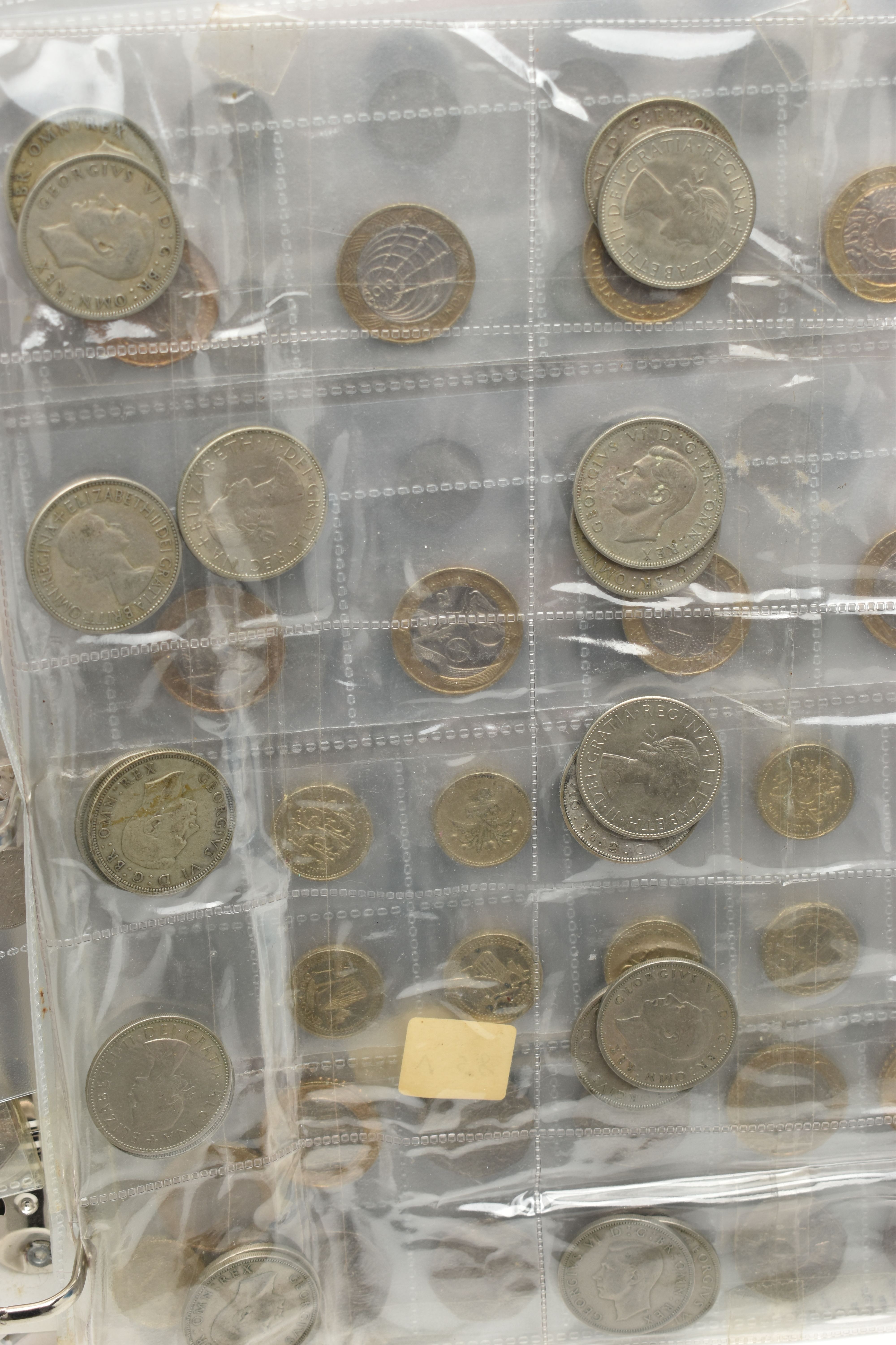 A PLASTIC STORAGE TUB CONTAINING COINS AND BANKNOTES, to include an album of 'The History Of World - Image 10 of 12