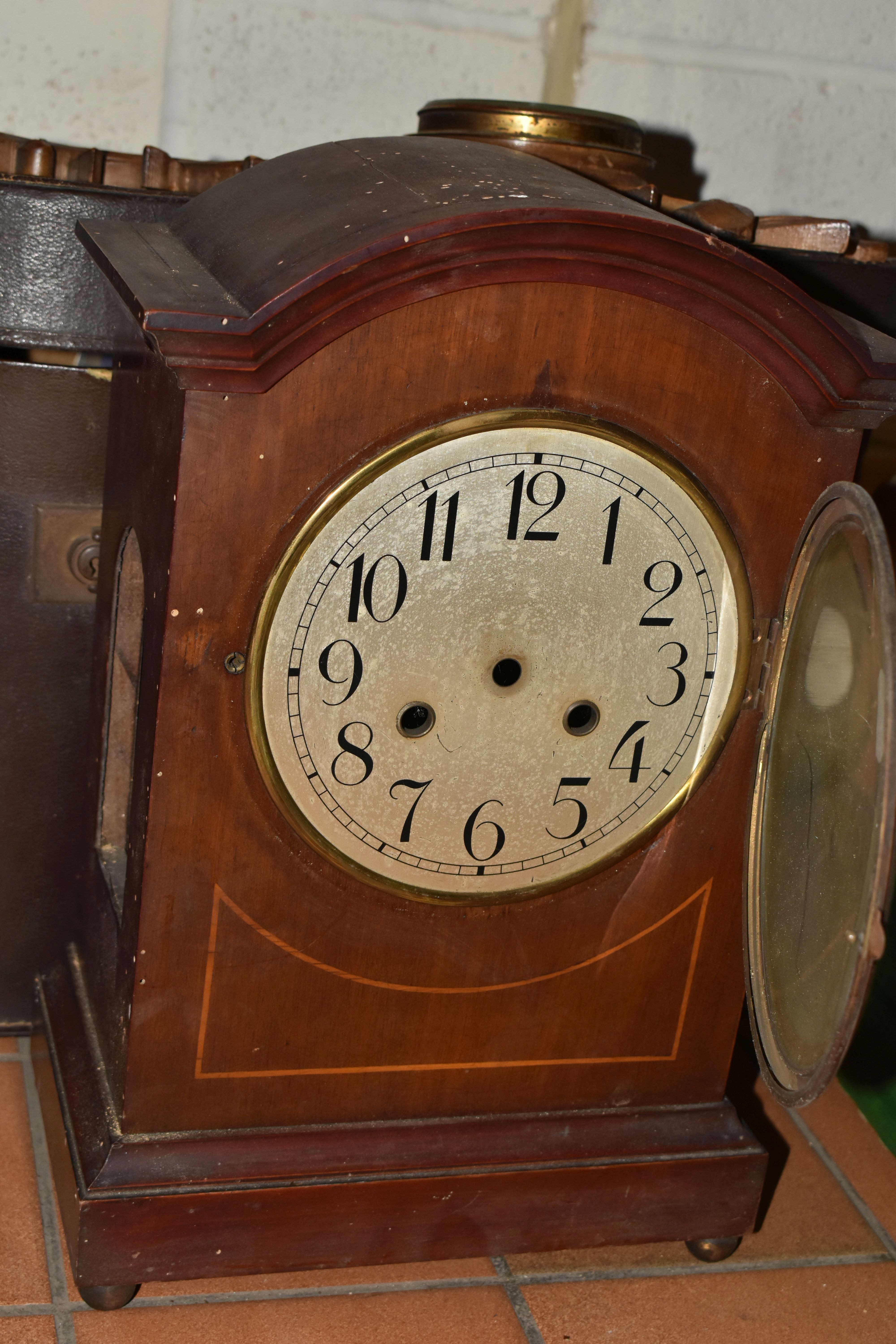 A GROUP OF SUNDRIES, to include an early 20th century vanity case, large mantel clock (worm holes - Image 2 of 6